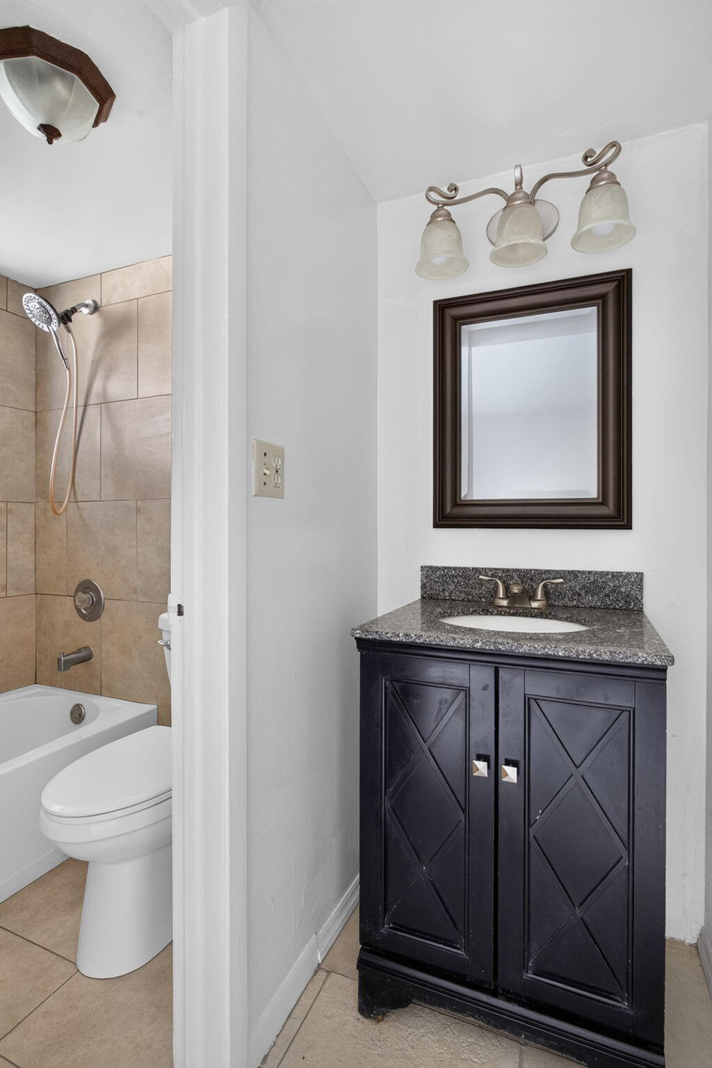 2141 NE 42nd Street 204