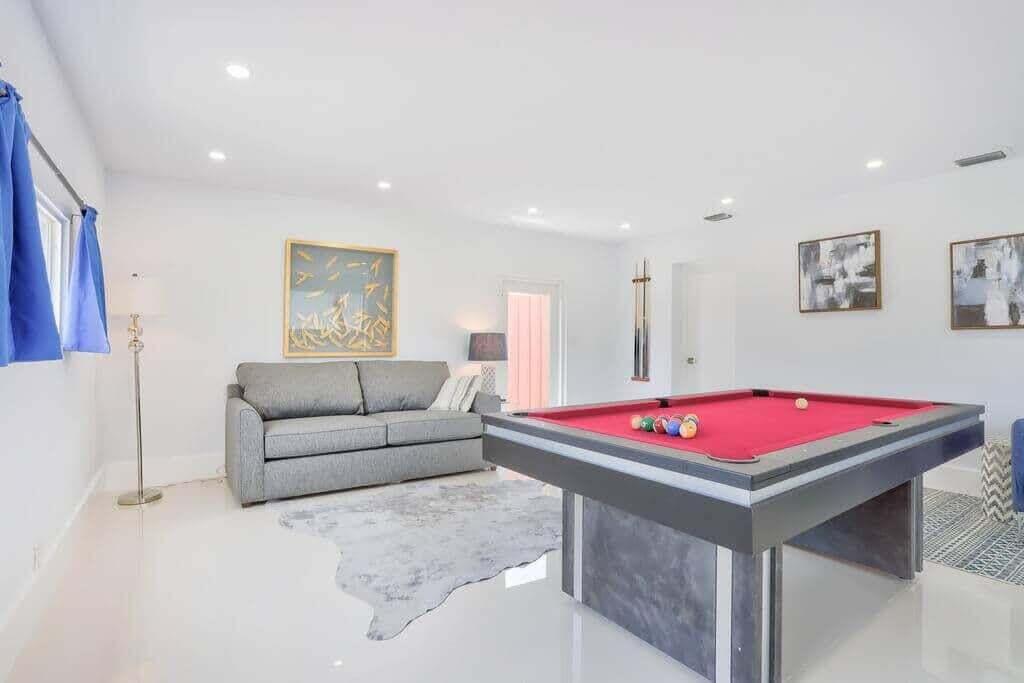 1631 Poinsettia Drive