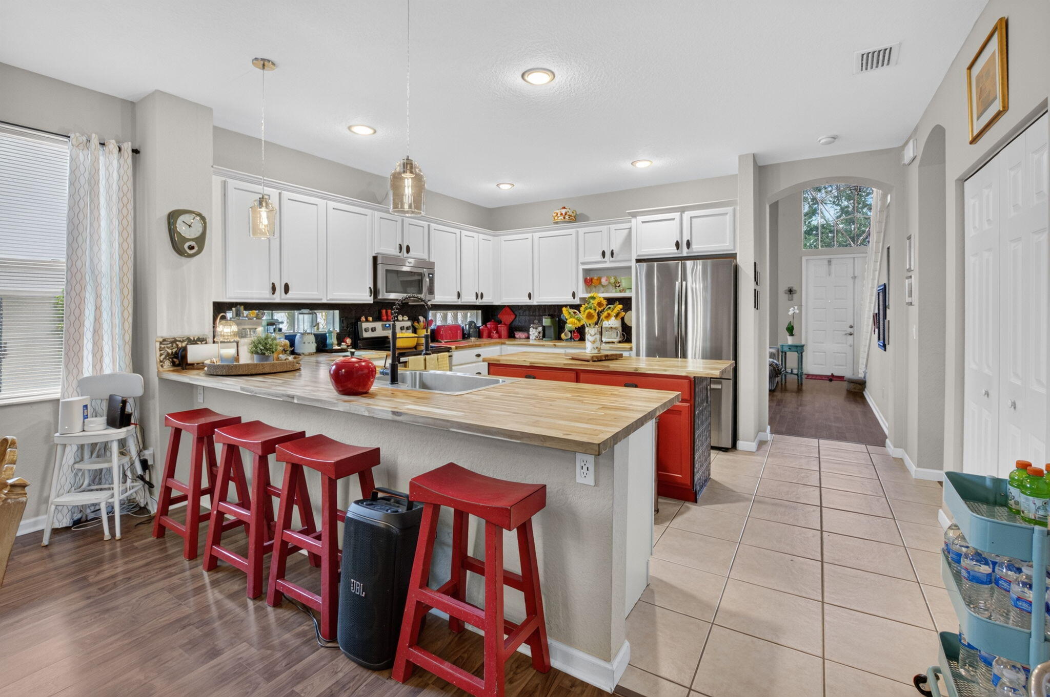 9262 Silver Glen Way