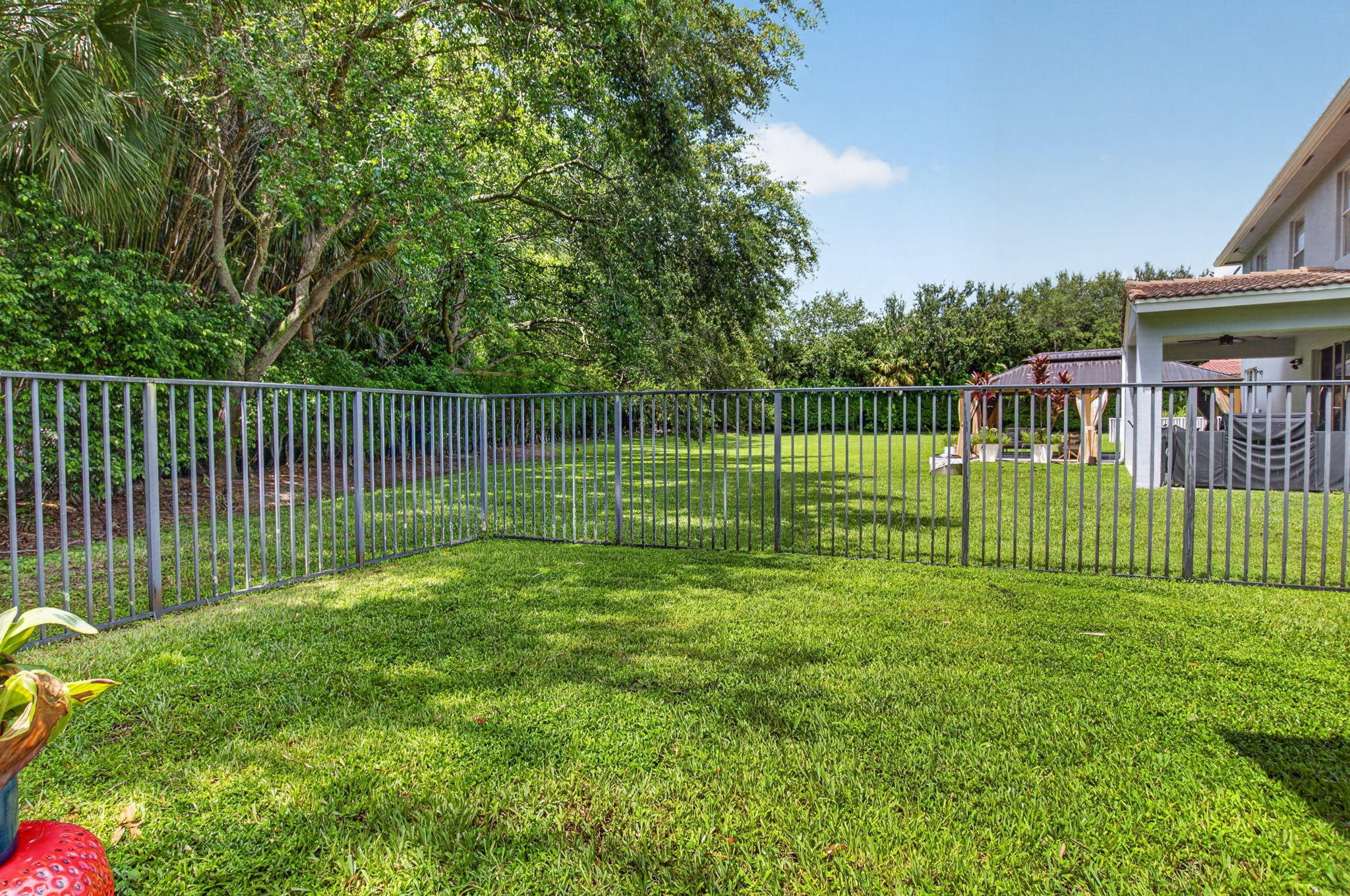 9262 Silver Glen Way