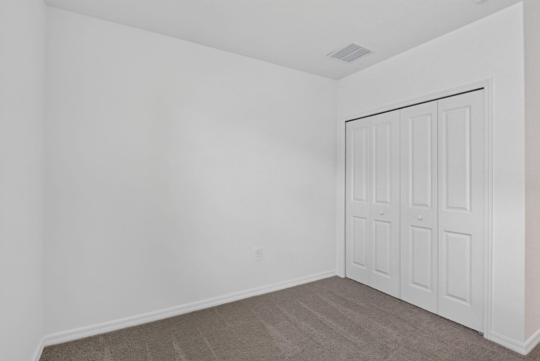 243 LAKESIDE BREEZE Way