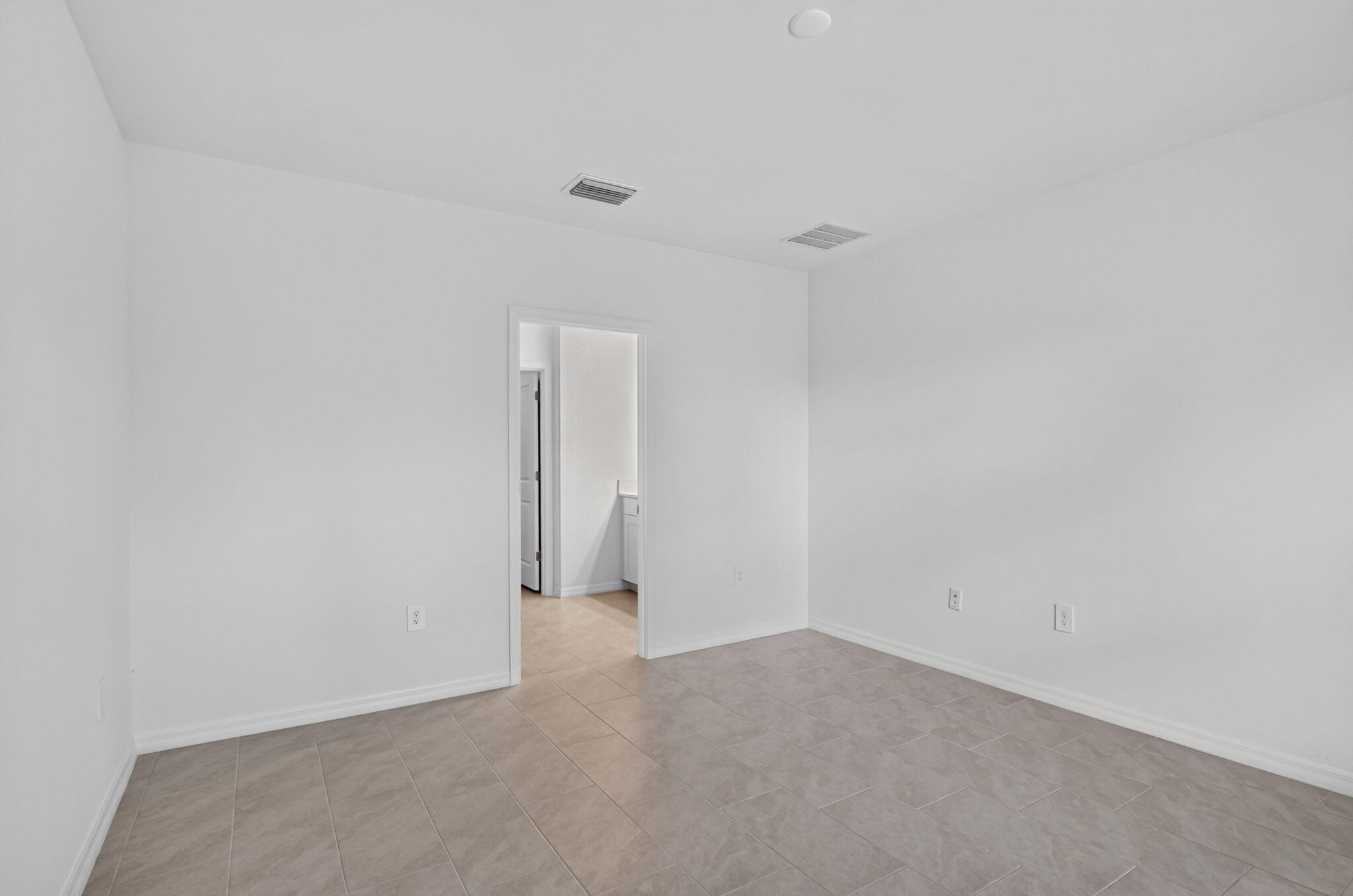 243 LAKESIDE BREEZE Way
