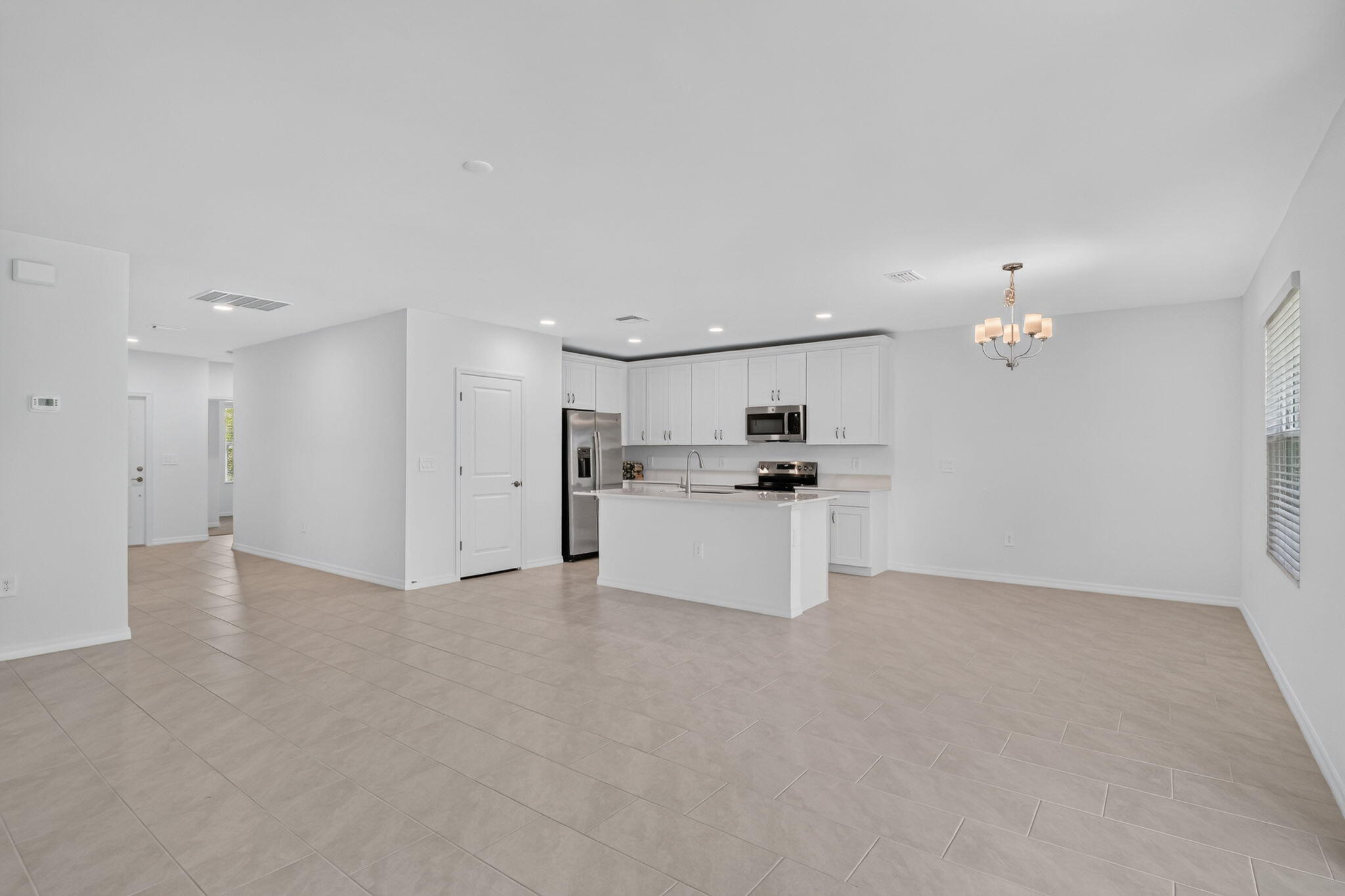 243 LAKESIDE BREEZE Way