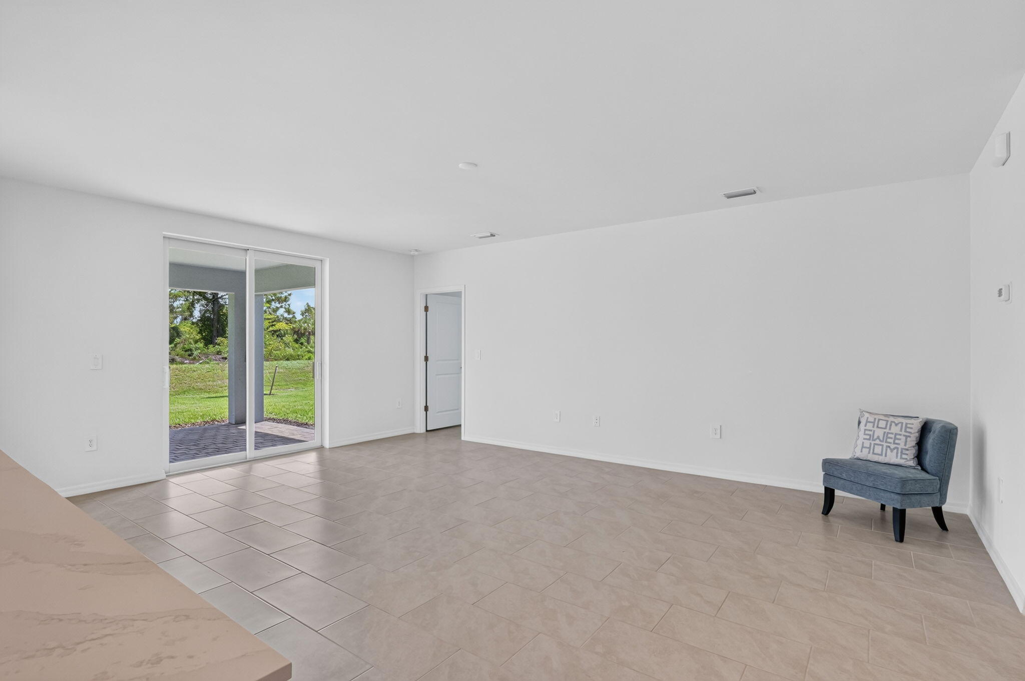 243 LAKESIDE BREEZE Way