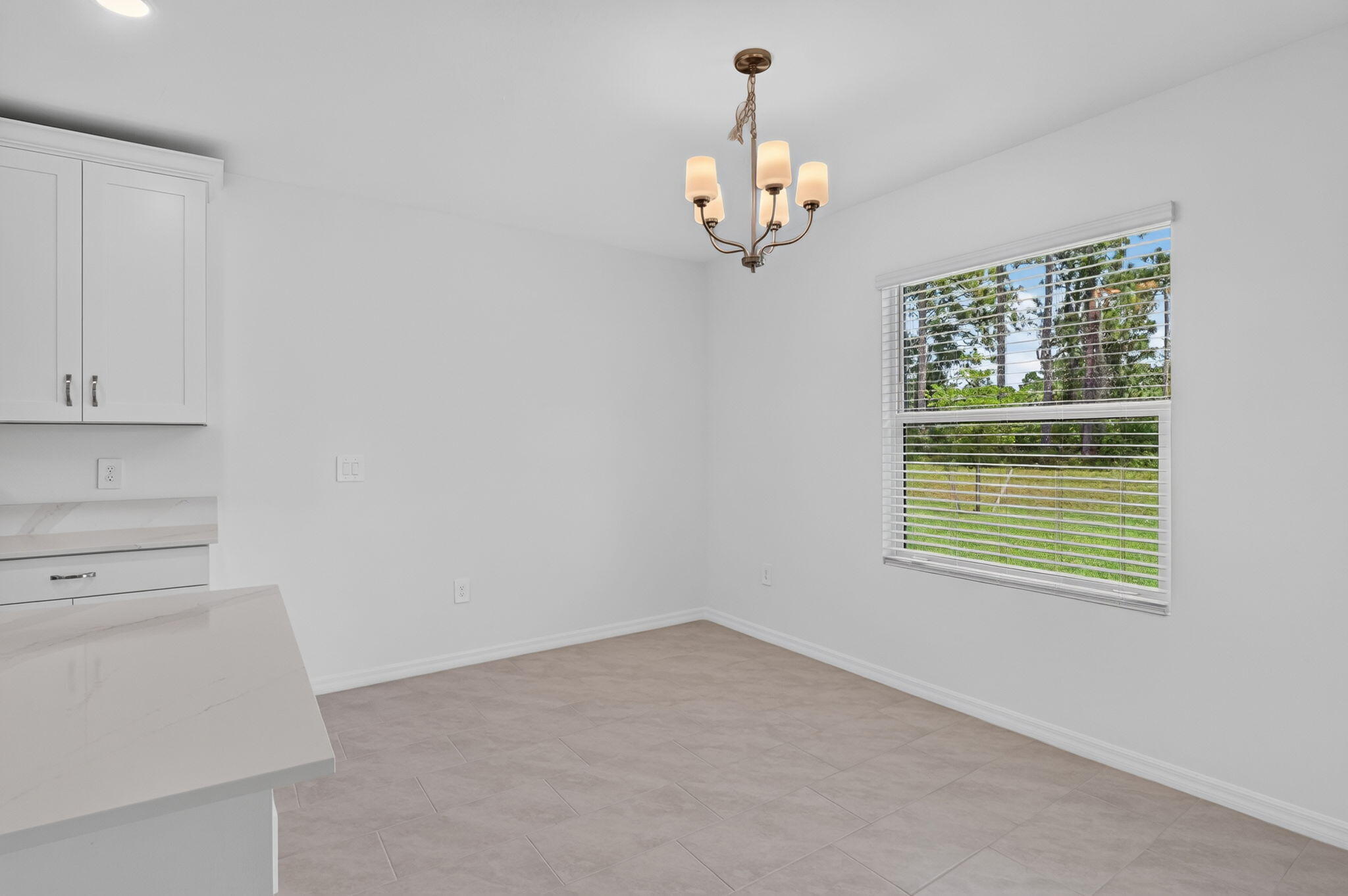 243 LAKESIDE BREEZE Way