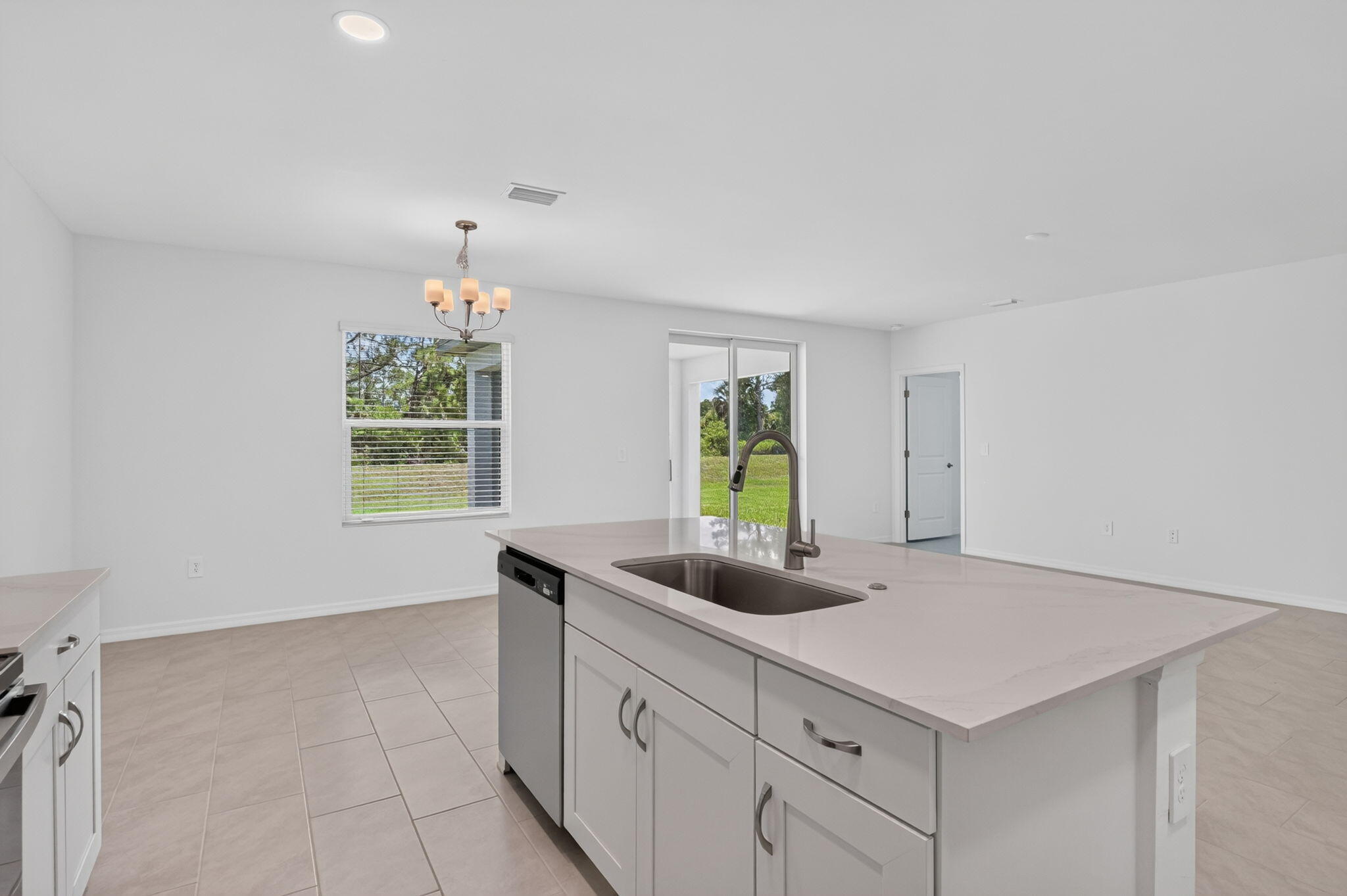 243 LAKESIDE BREEZE Way
