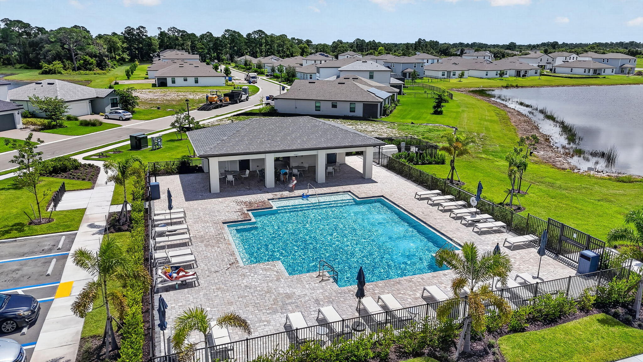 243 LAKESIDE BREEZE Way