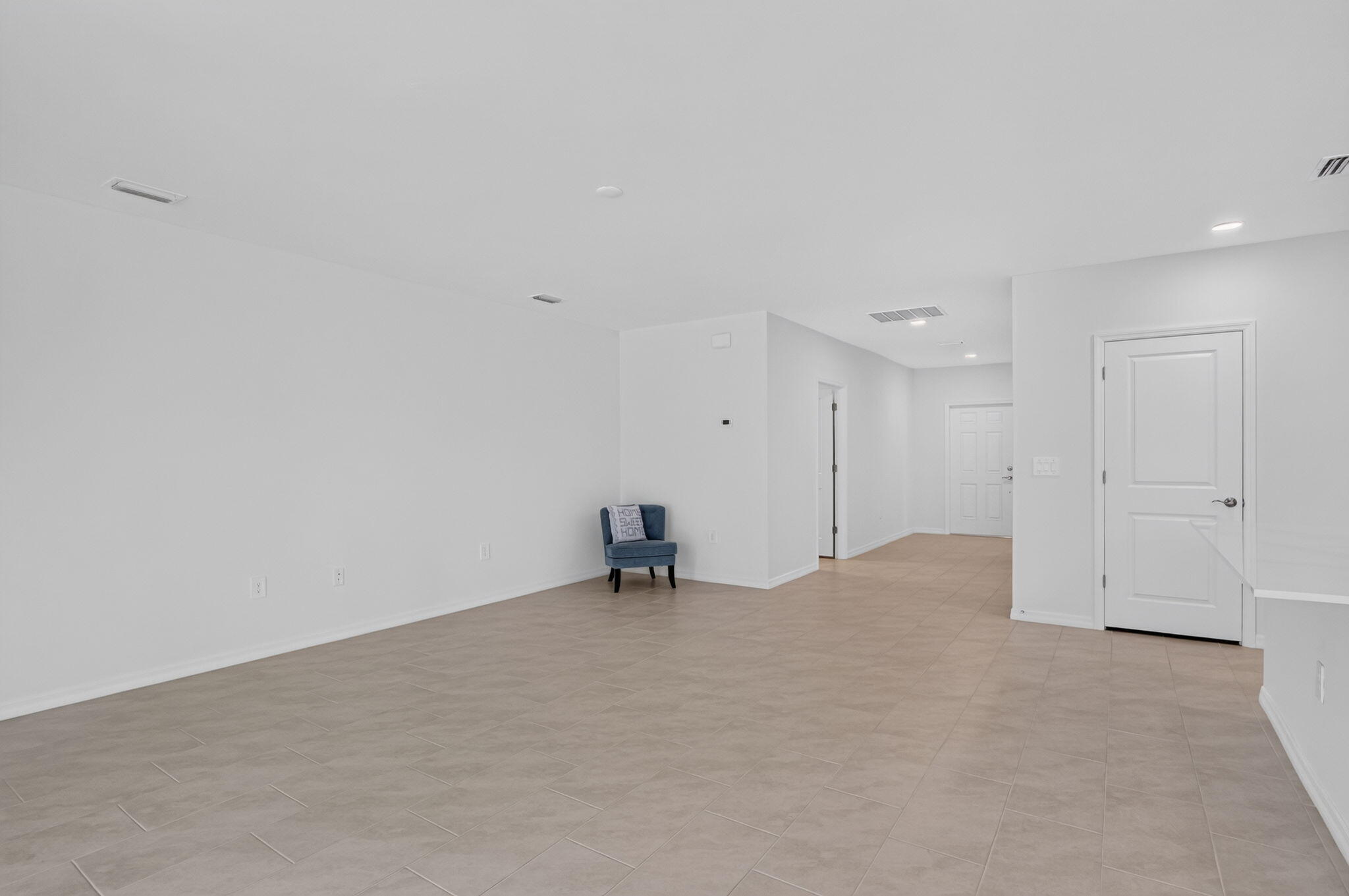 243 LAKESIDE BREEZE Way