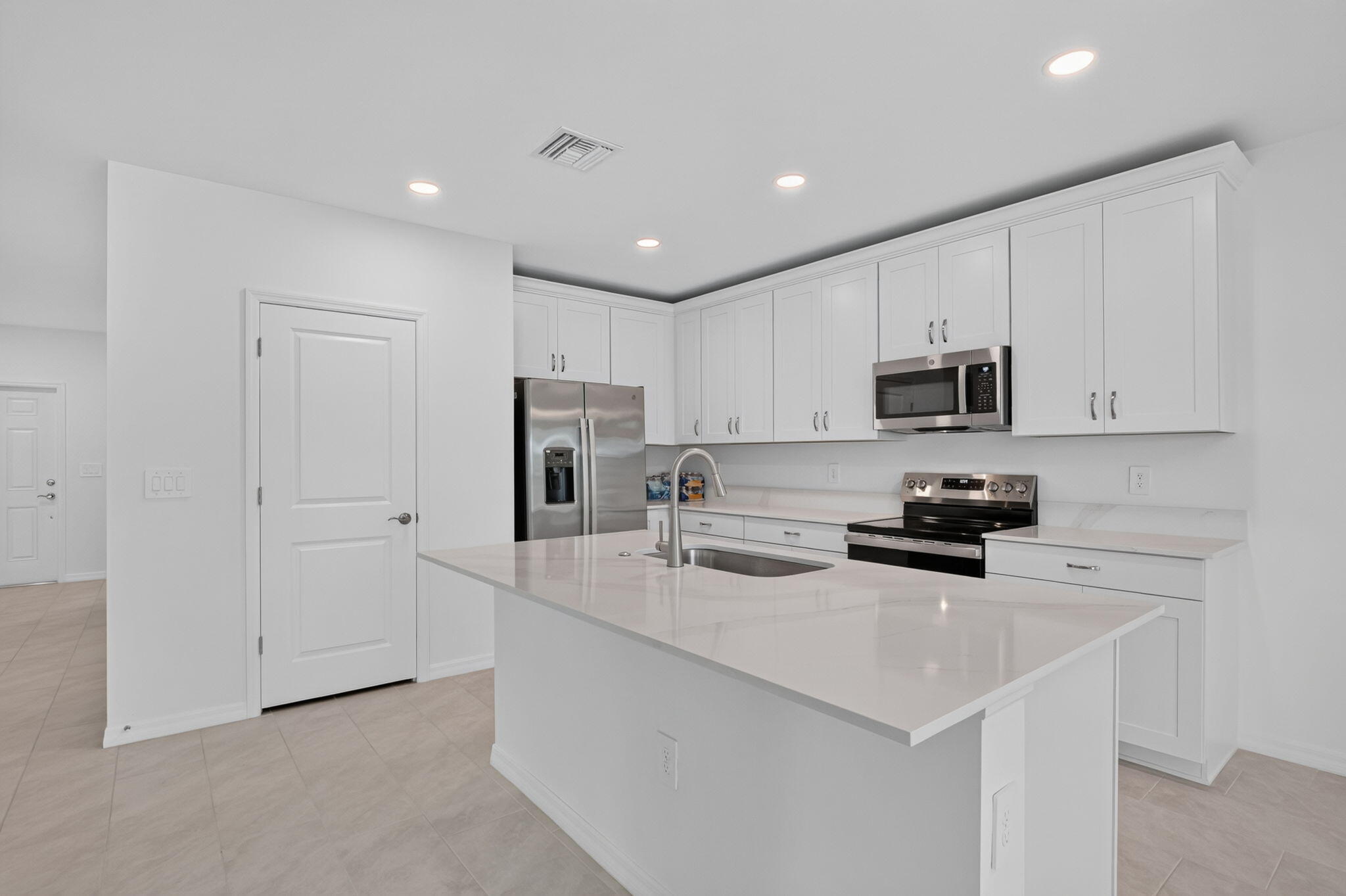 243 LAKESIDE BREEZE Way