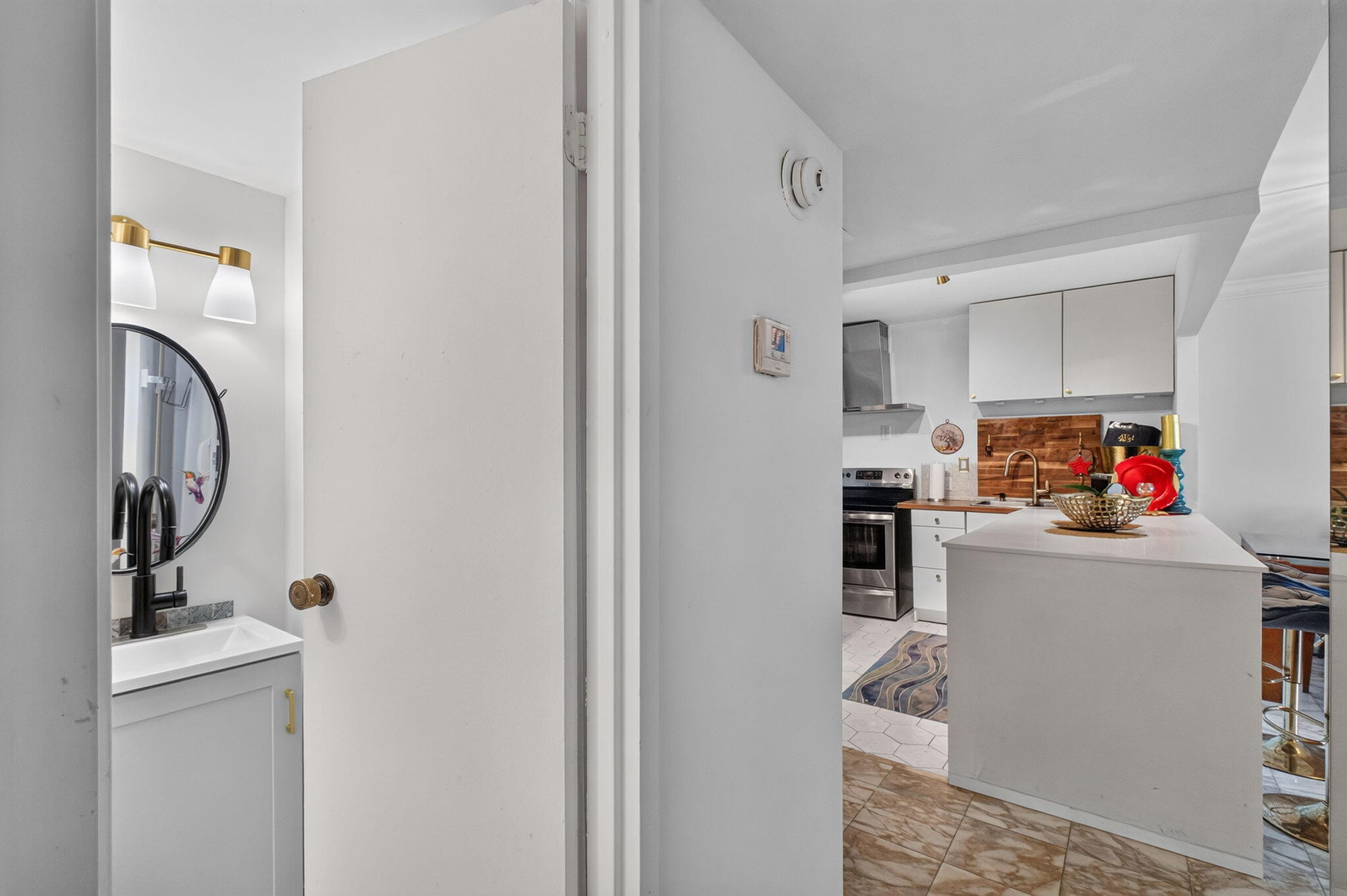 100 BAYVIEW Drive 620