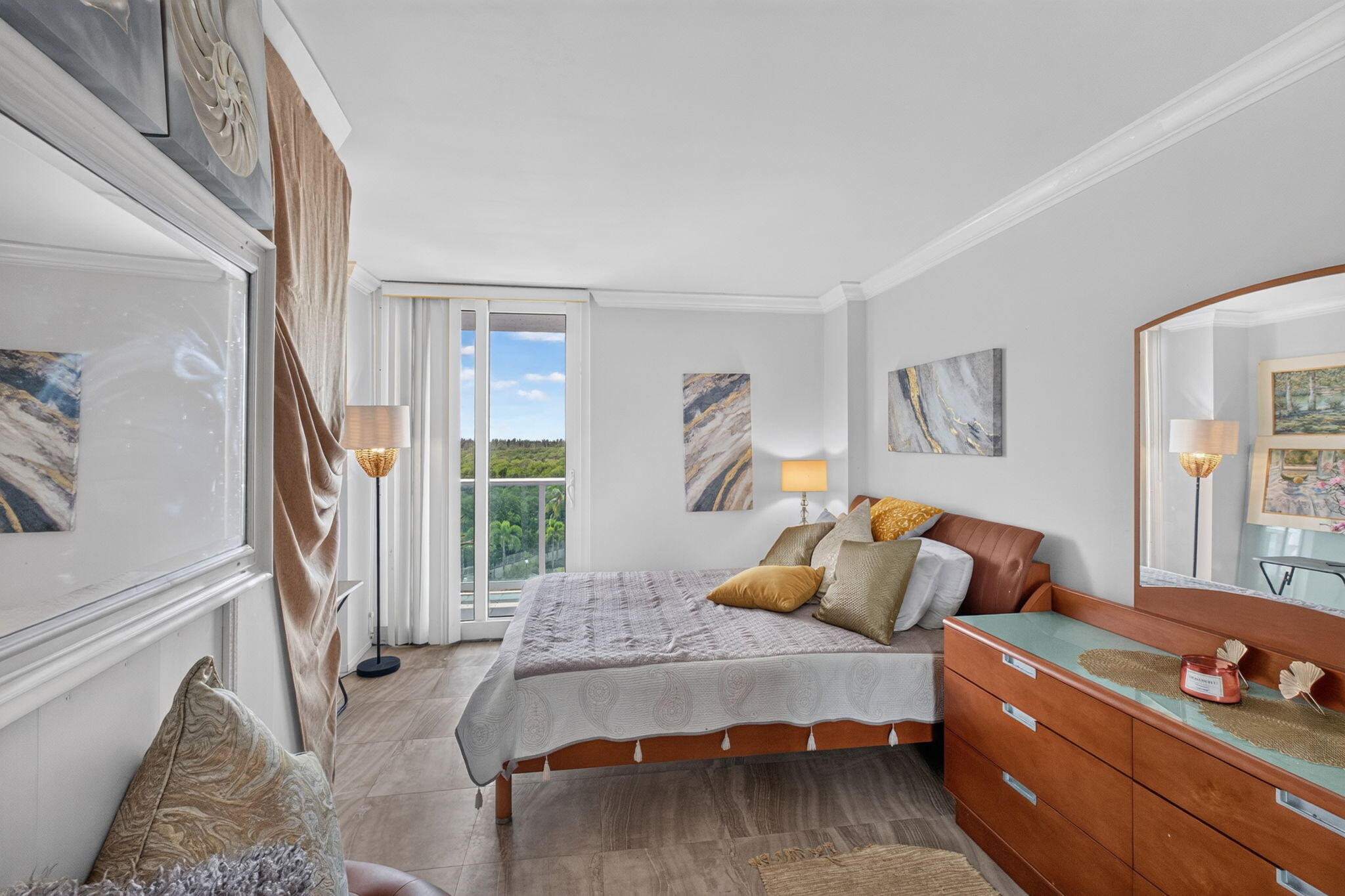 100 BAYVIEW Drive 620