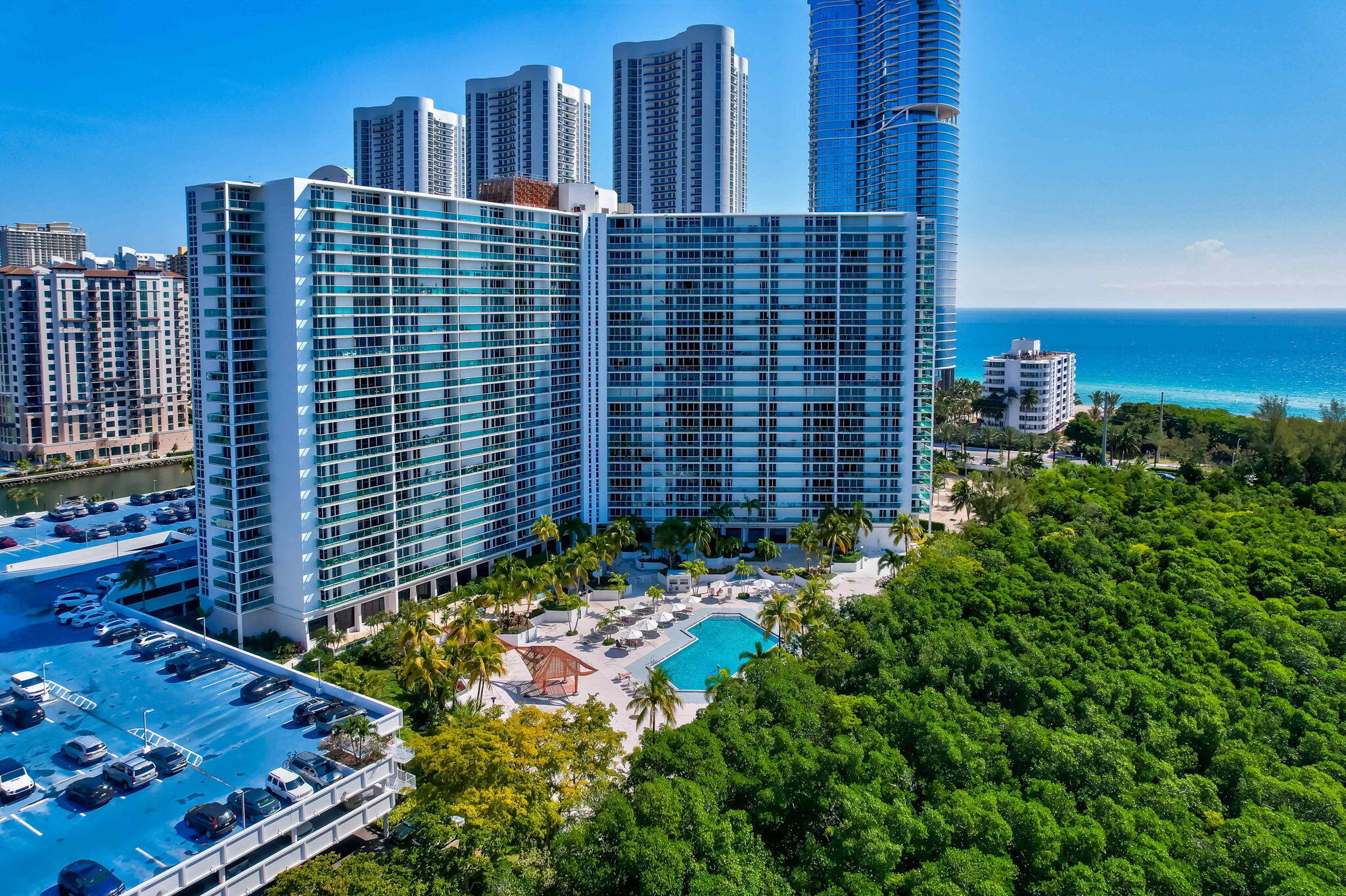 100 BAYVIEW Drive 620