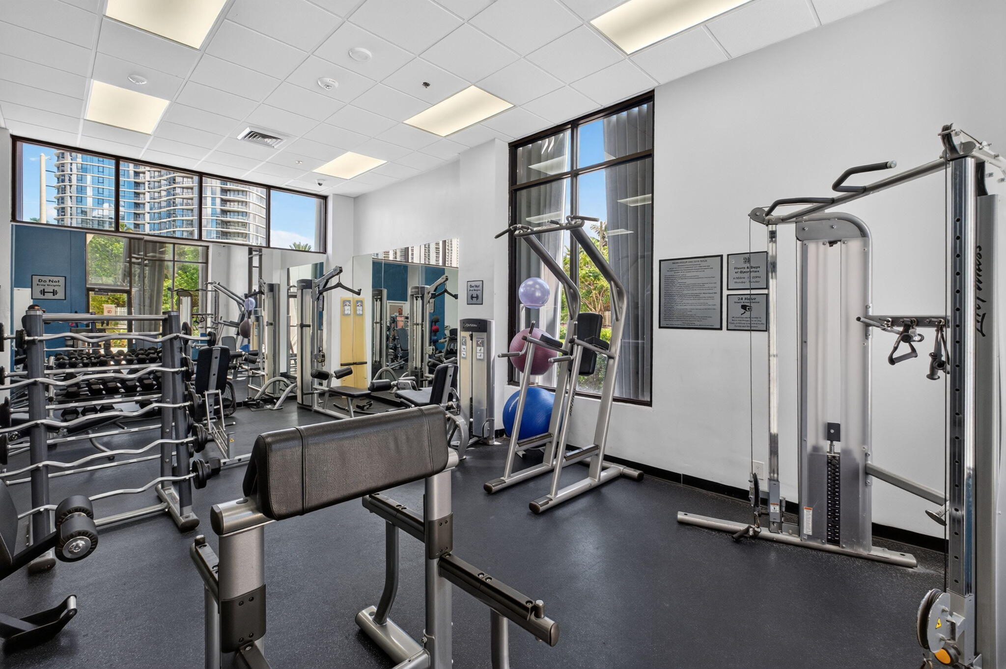 100 BAYVIEW Drive 620