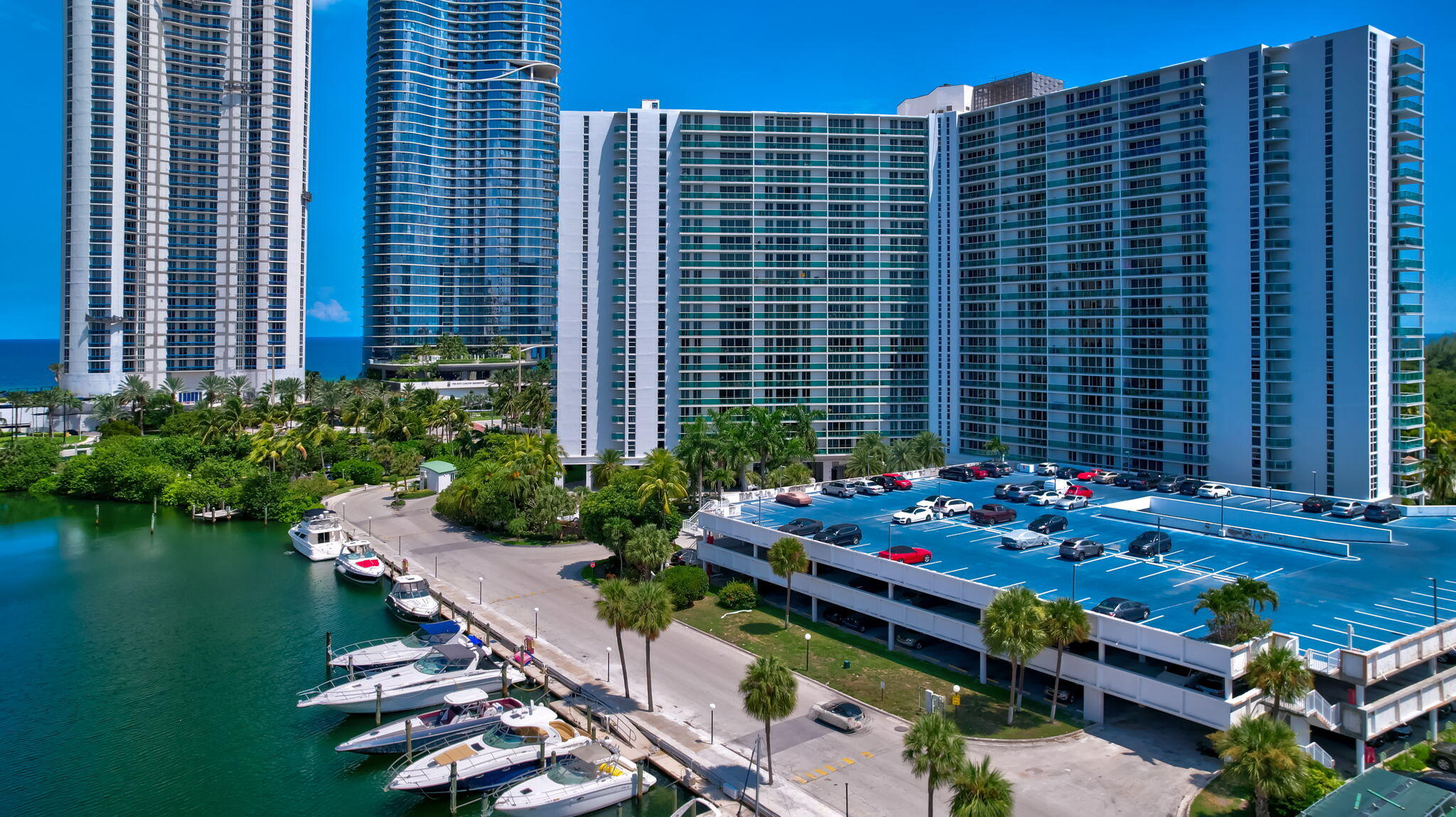 100 BAYVIEW Drive 620
