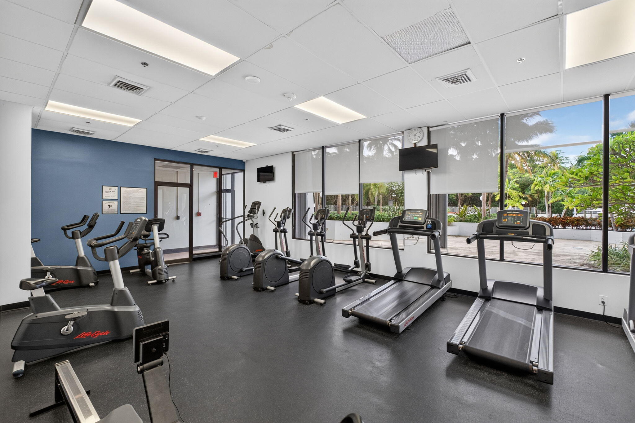 100 BAYVIEW Drive 620