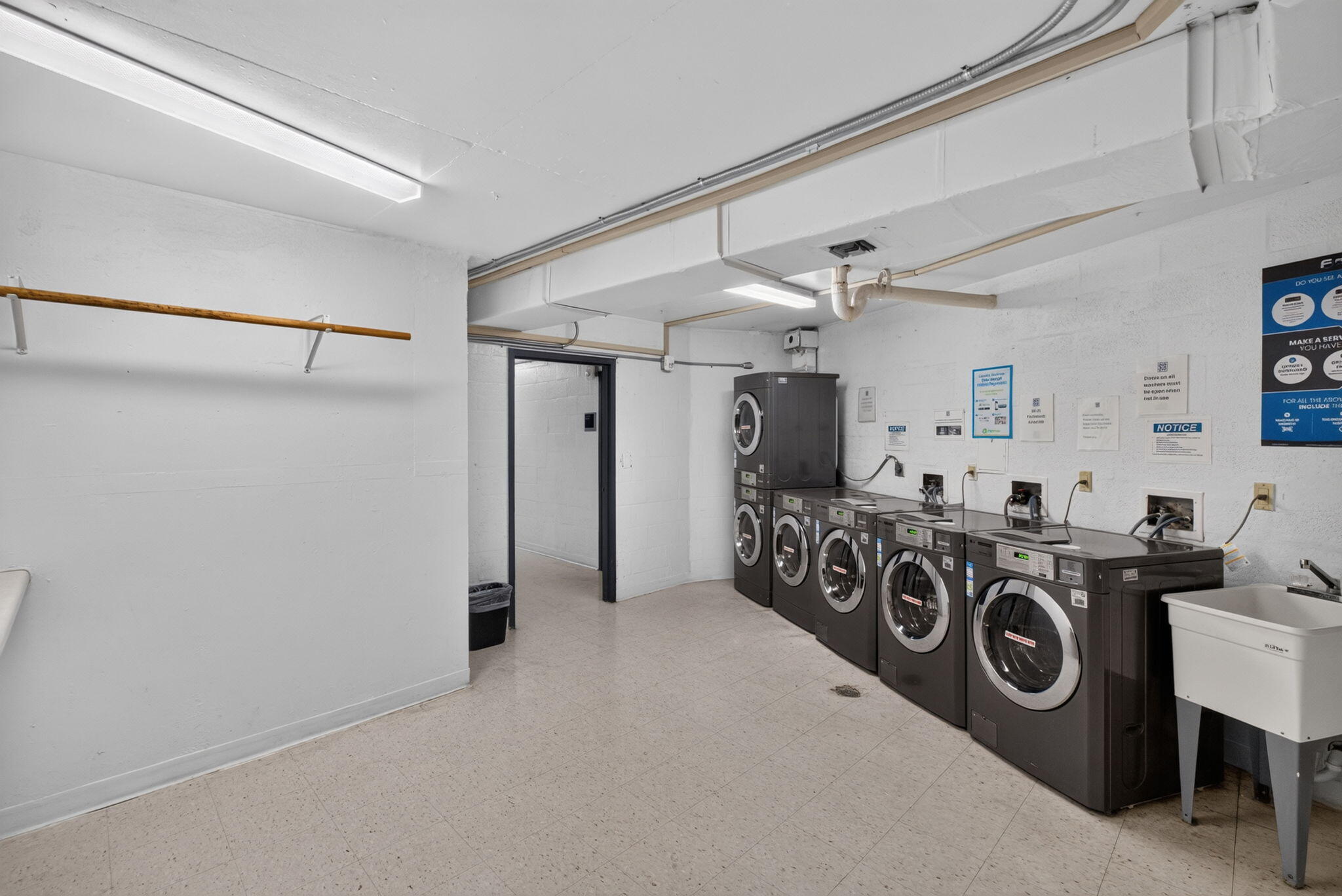 100 BAYVIEW Drive 620