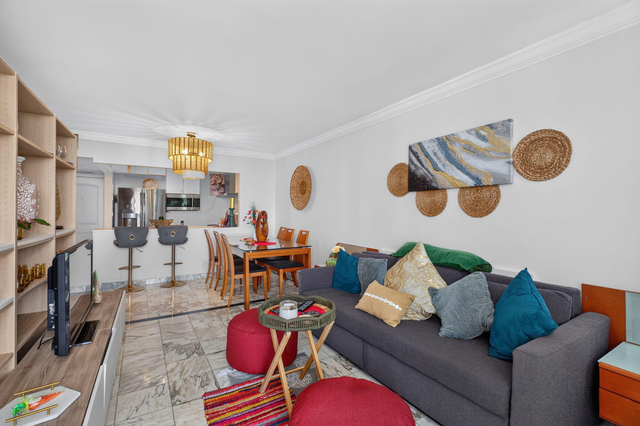 100 BAYVIEW Drive 620