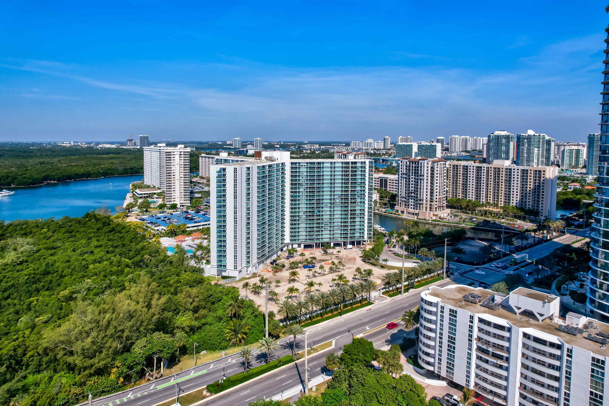 100 BAYVIEW Drive 620