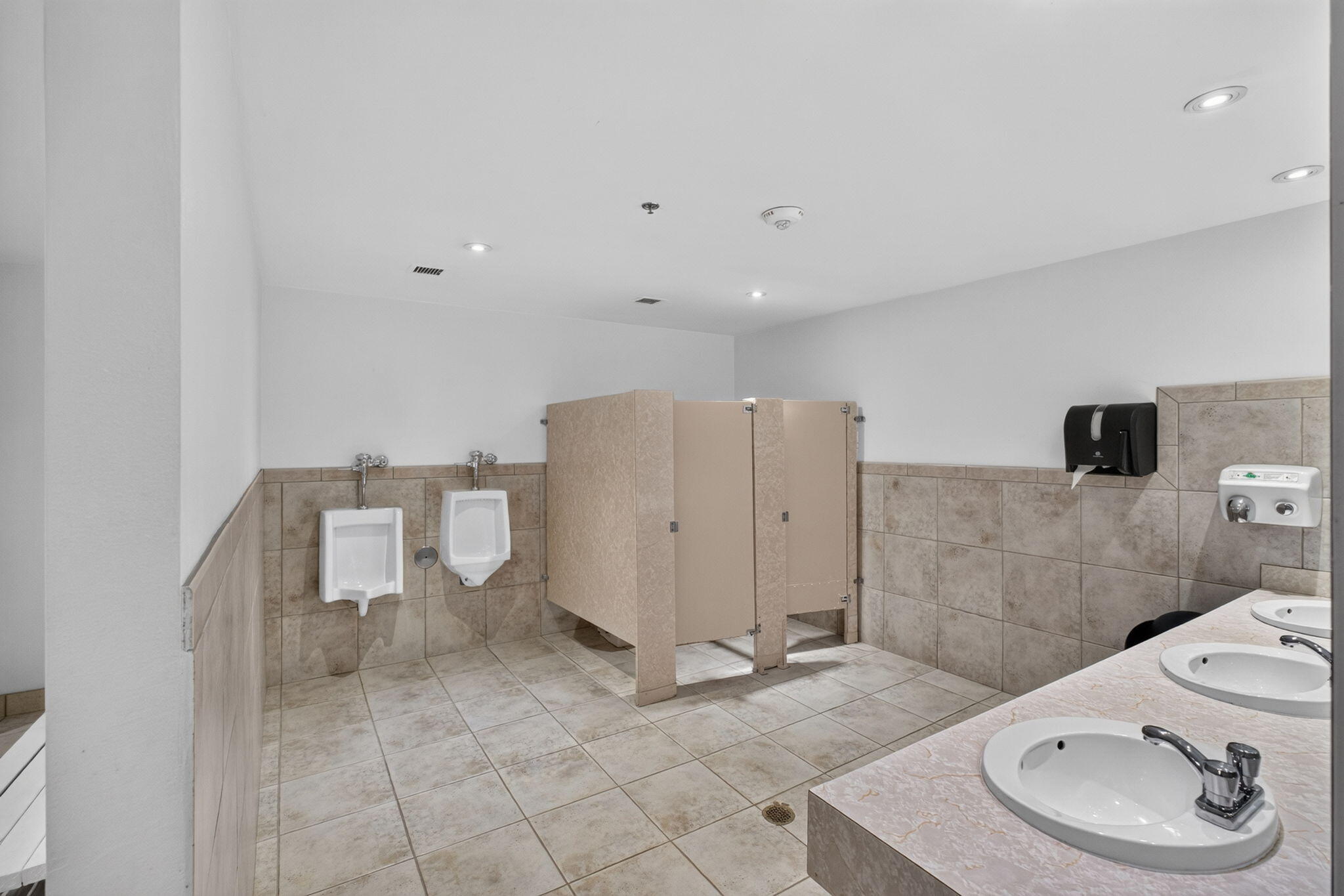 100 BAYVIEW Drive 620