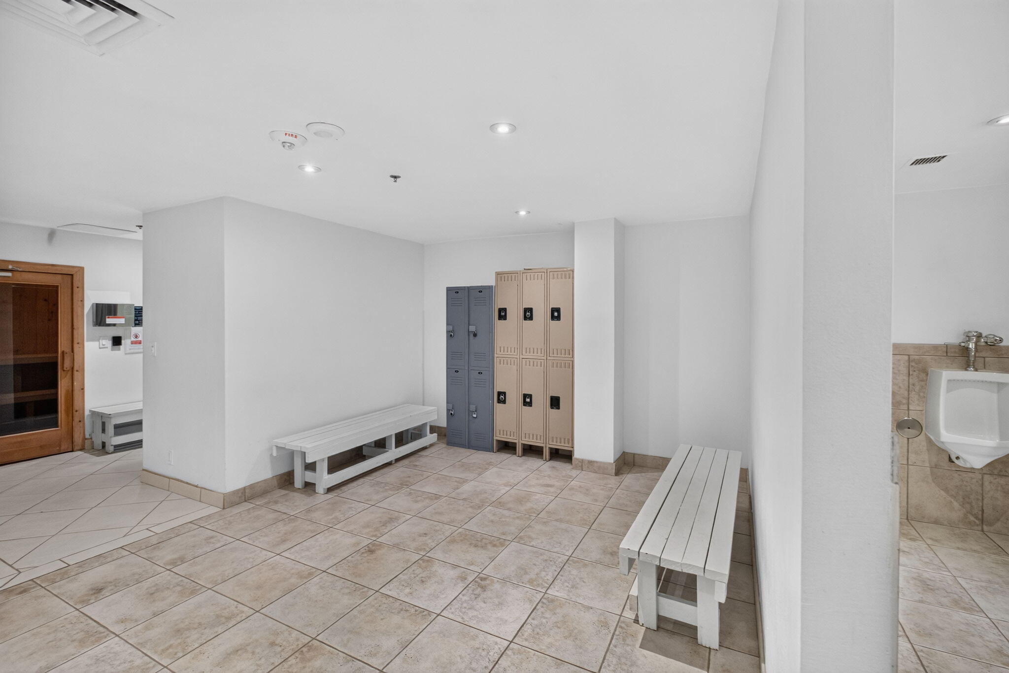 100 BAYVIEW Drive 620