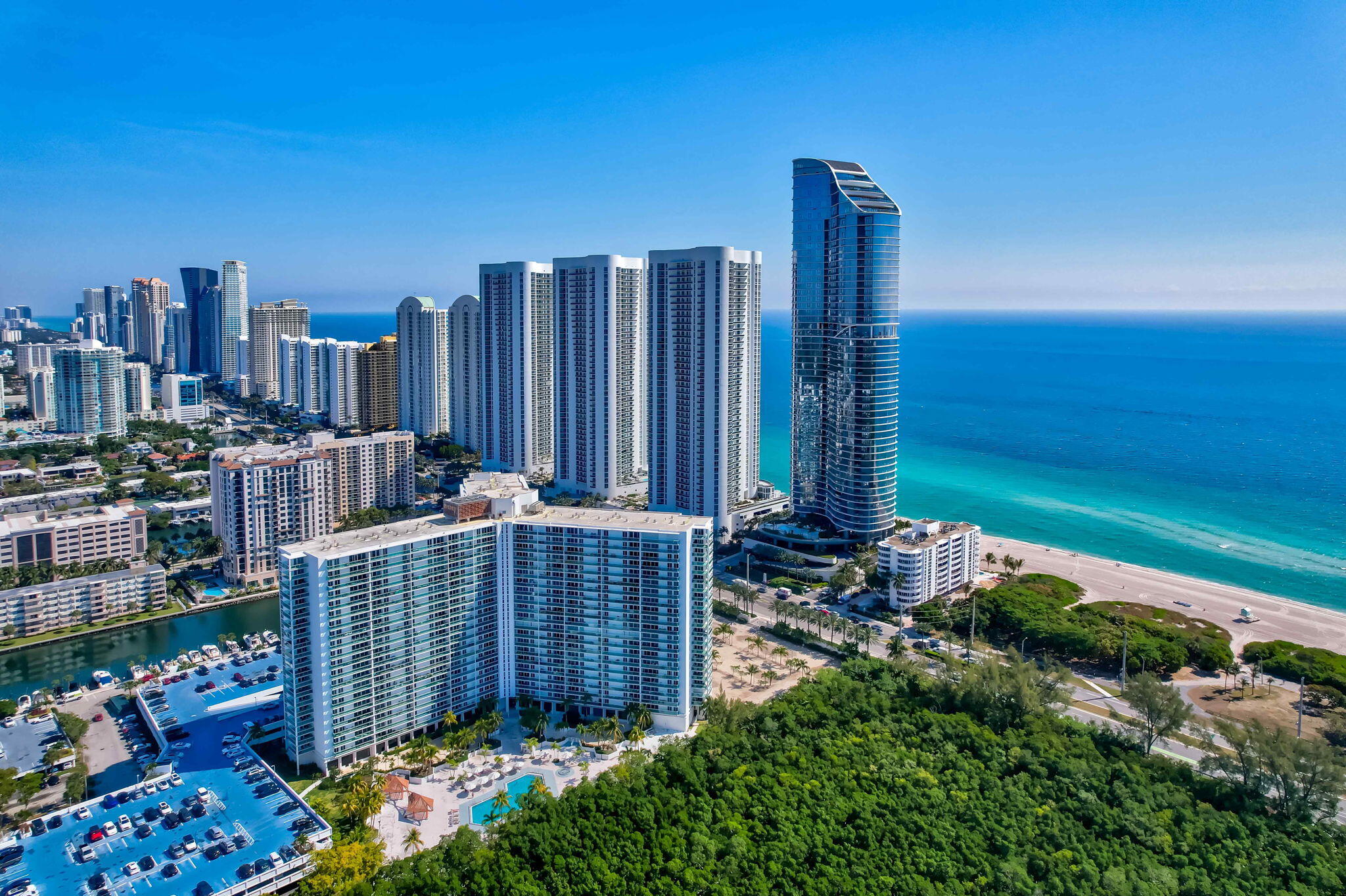 100 BAYVIEW Drive 620