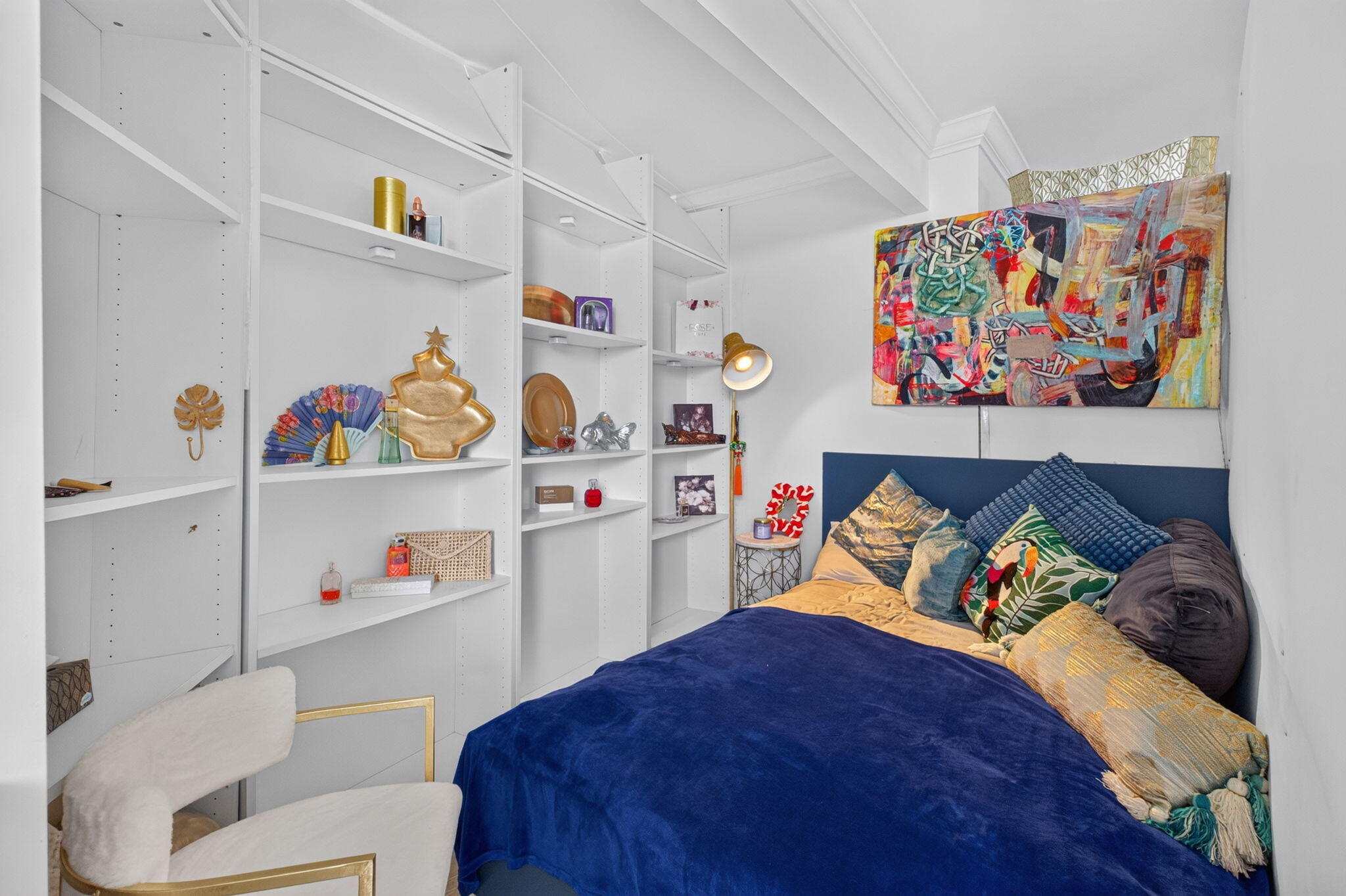 100 BAYVIEW Drive 620