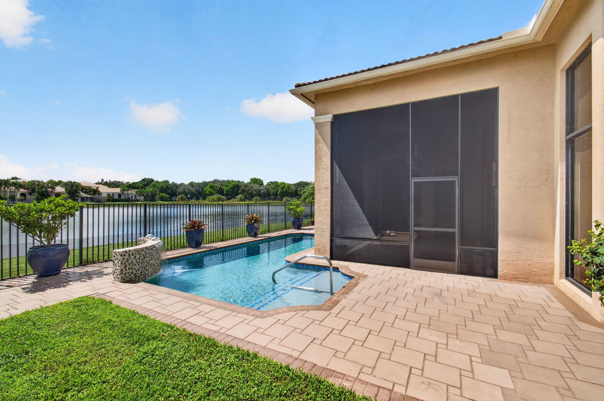 17835 LAKE AZURE Way