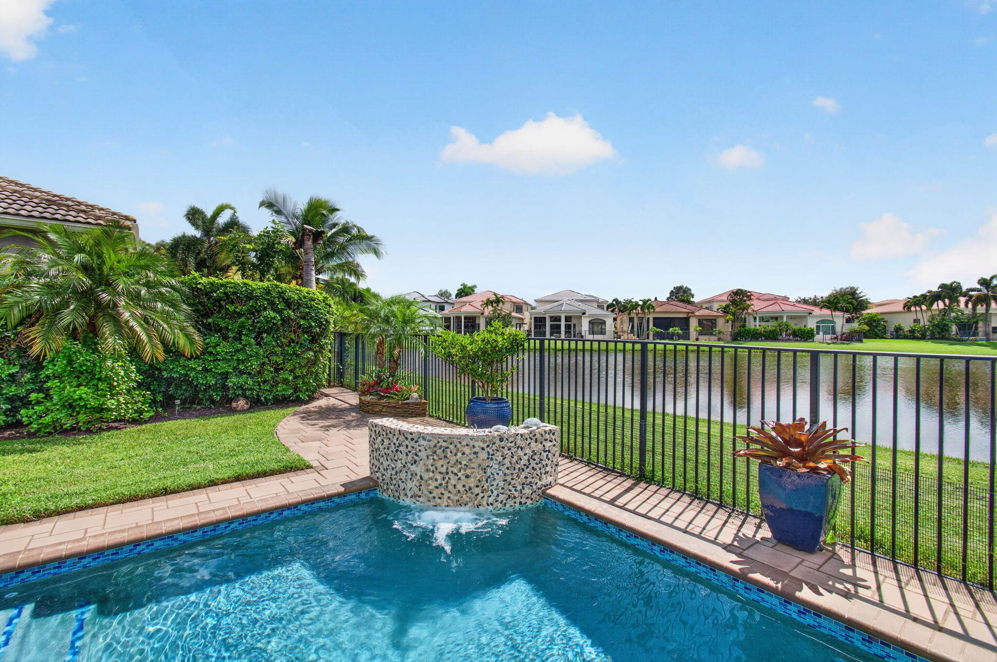 17835 LAKE AZURE Way