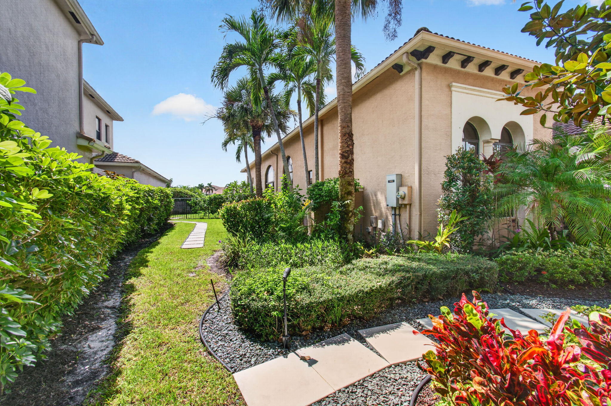 17835 LAKE AZURE Way