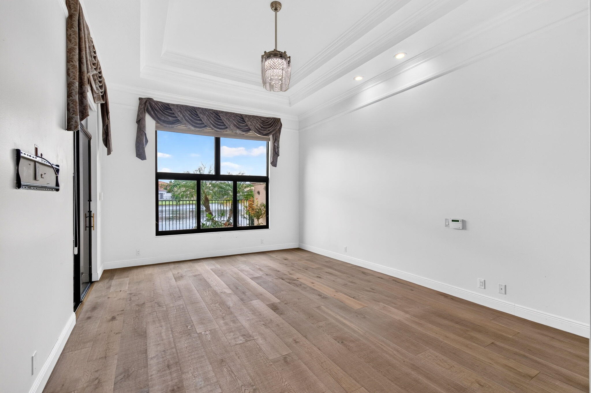 17835 LAKE AZURE Way