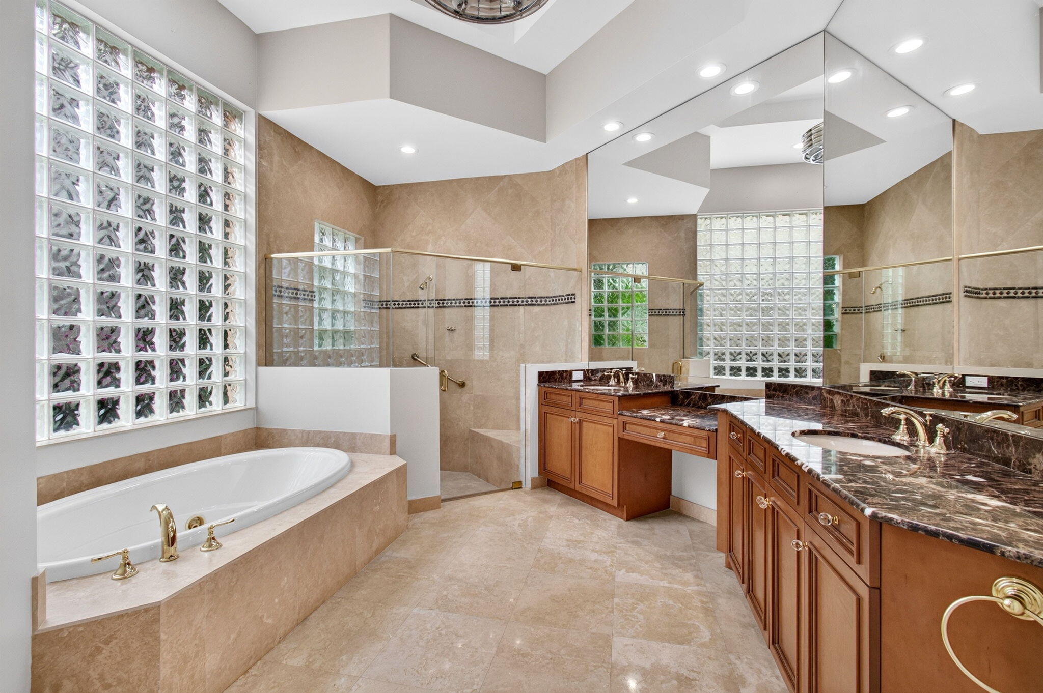 17835 LAKE AZURE Way