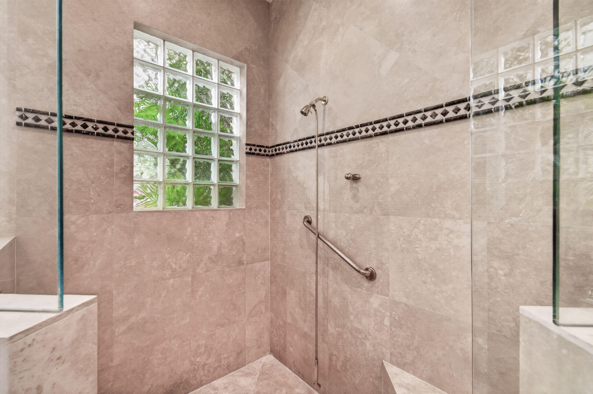 17835 LAKE AZURE Way
