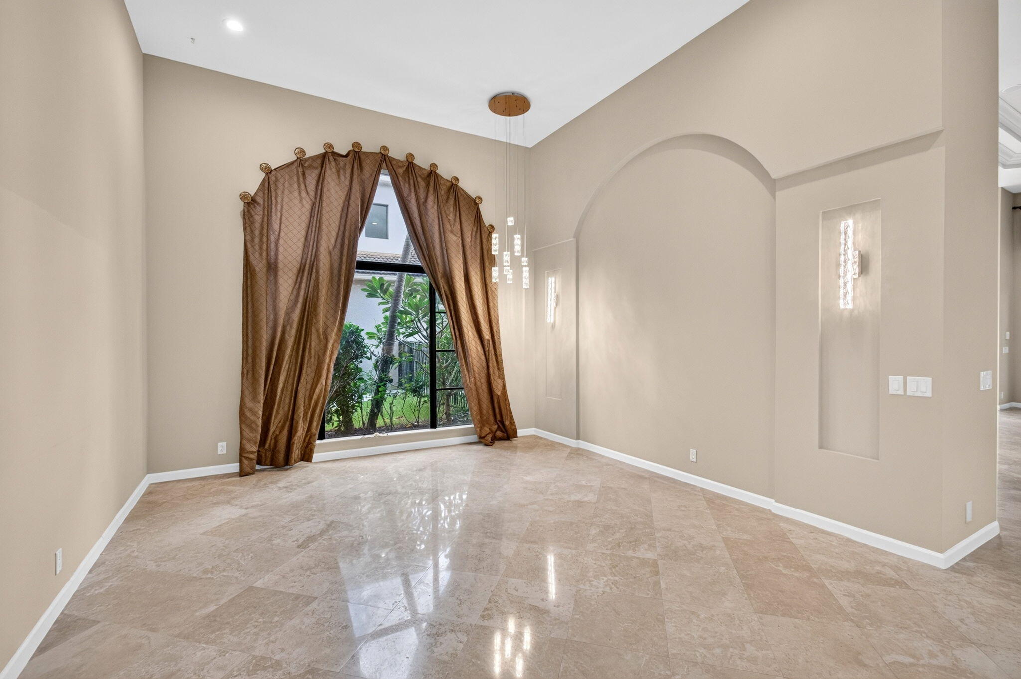 17835 LAKE AZURE Way