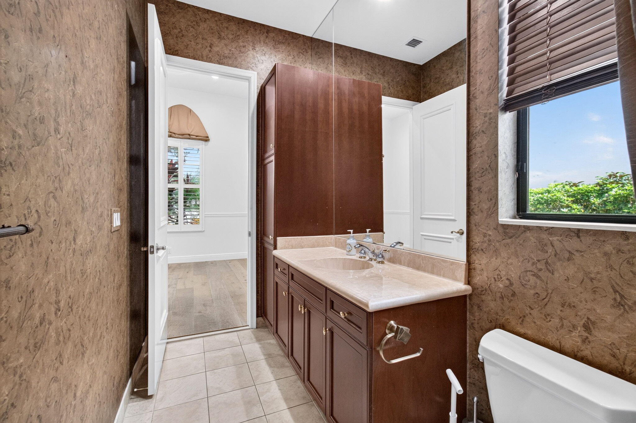 17835 LAKE AZURE Way