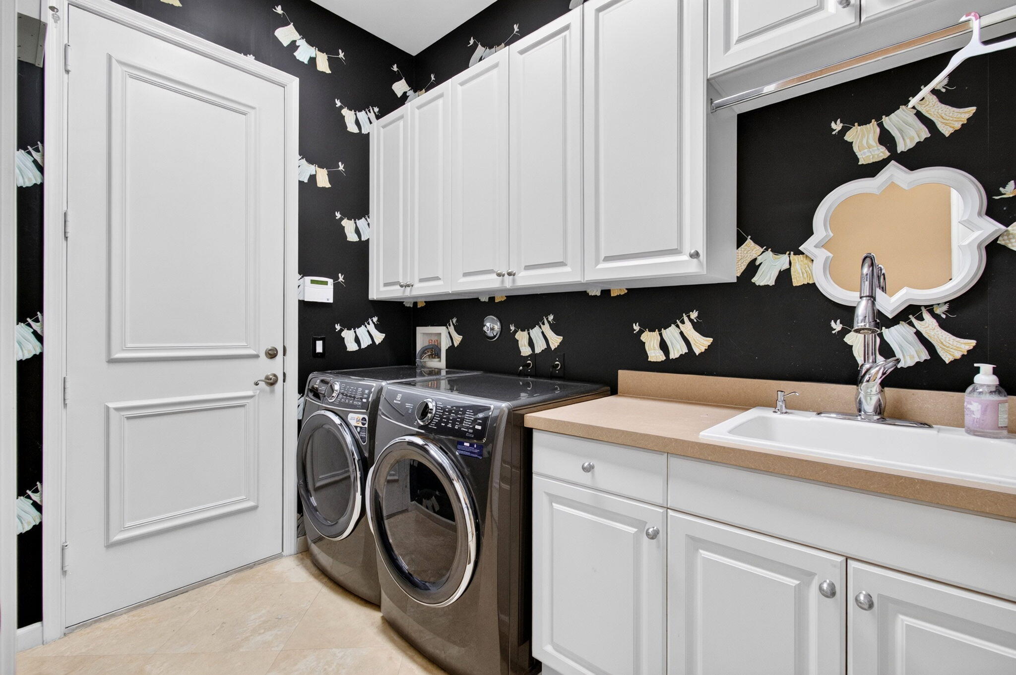 17835 LAKE AZURE Way