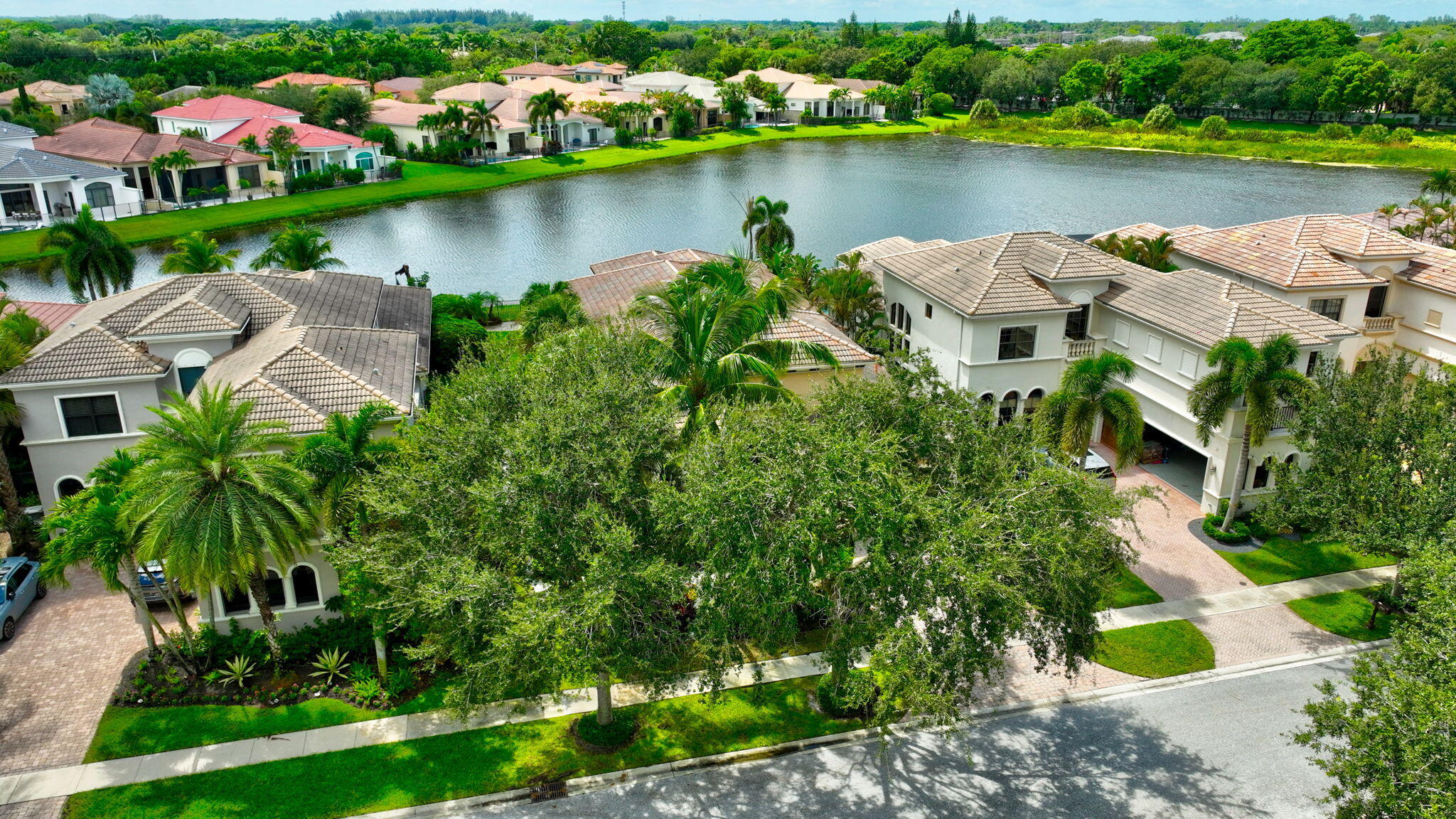 17835 LAKE AZURE Way