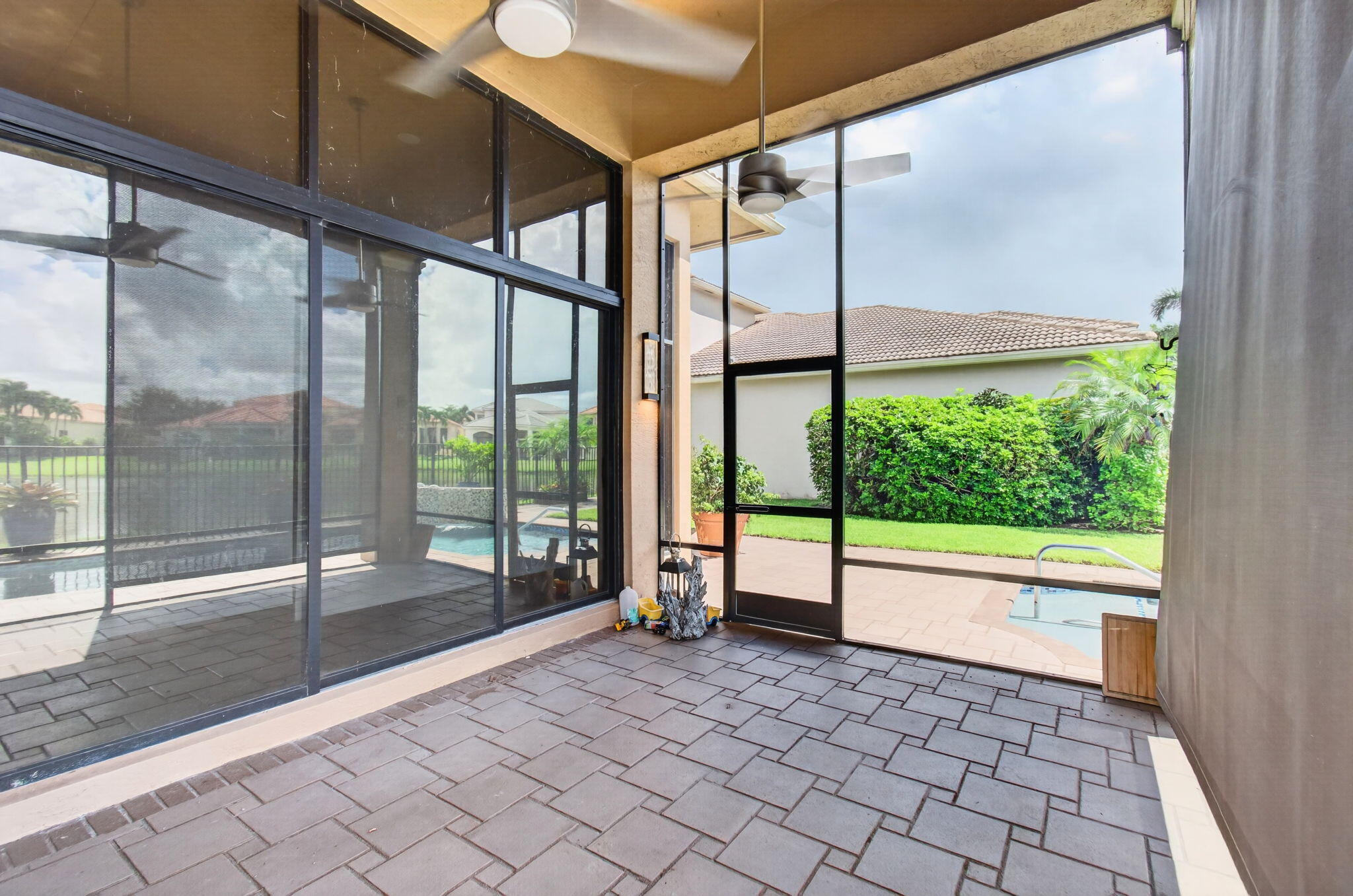 17835 LAKE AZURE Way