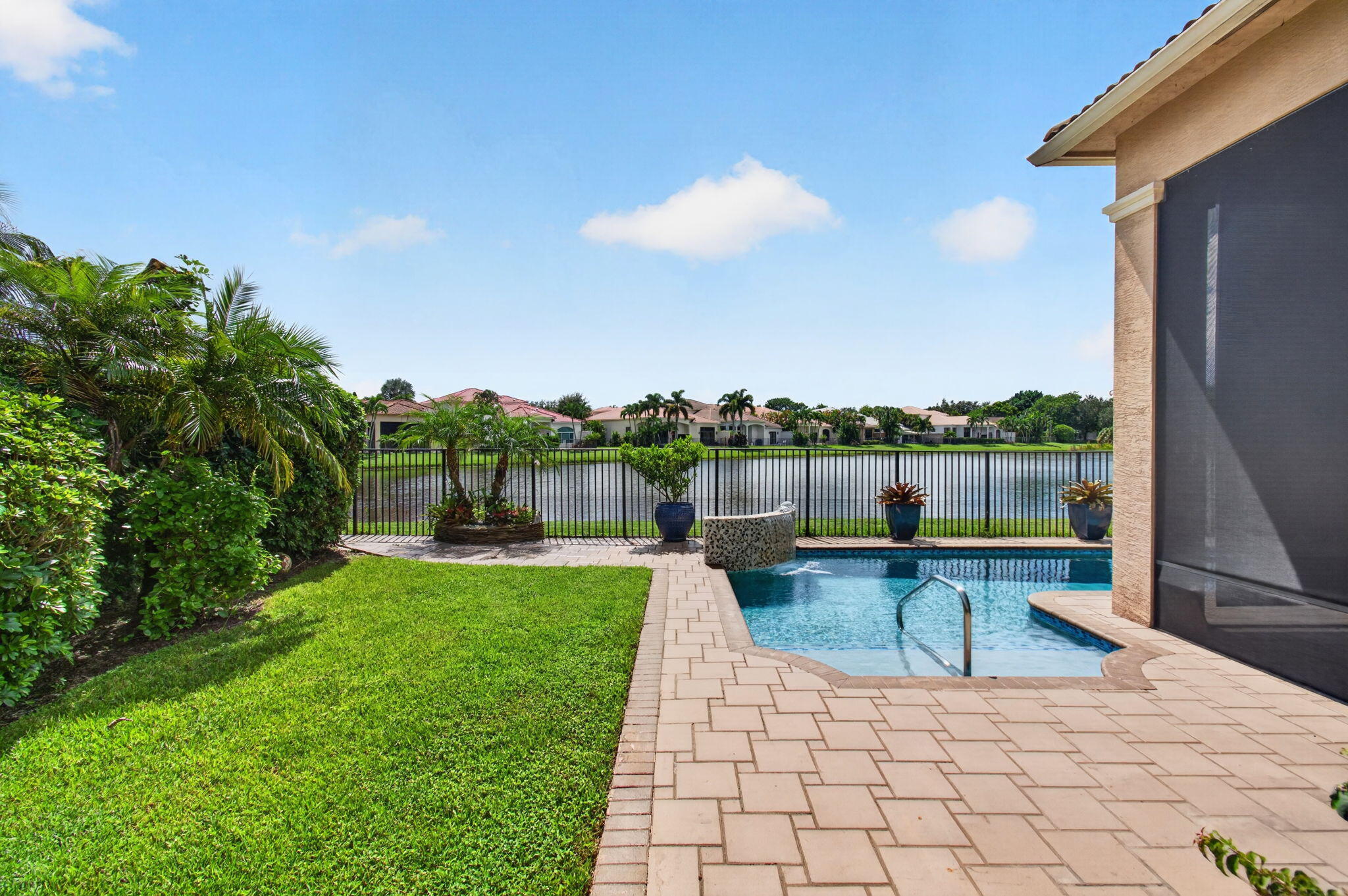 17835 LAKE AZURE Way