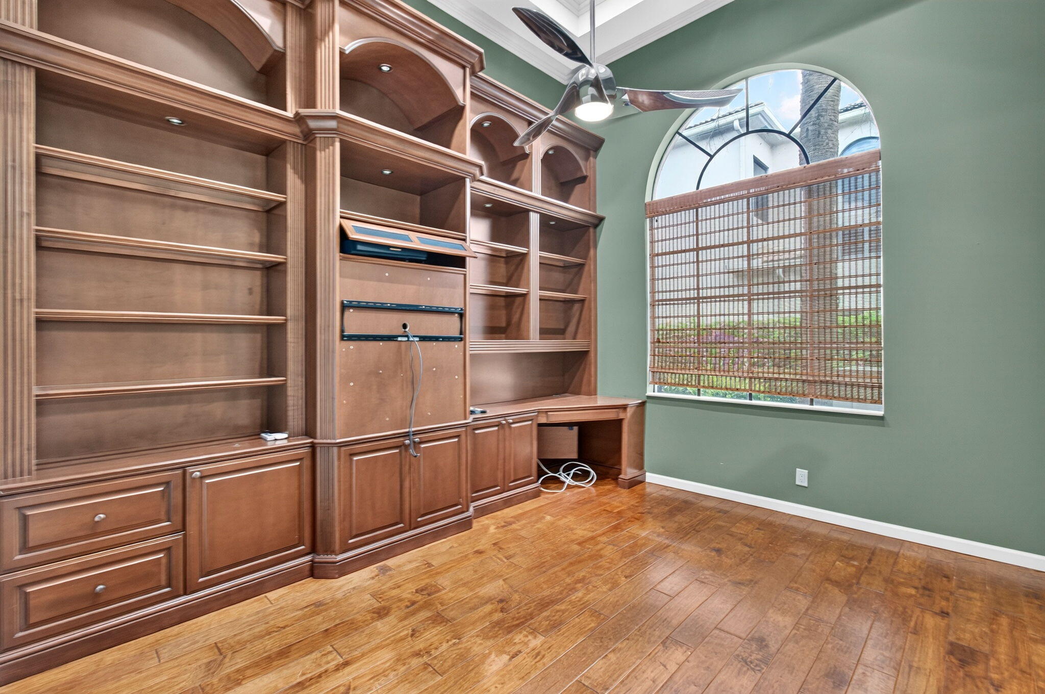 17835 LAKE AZURE Way