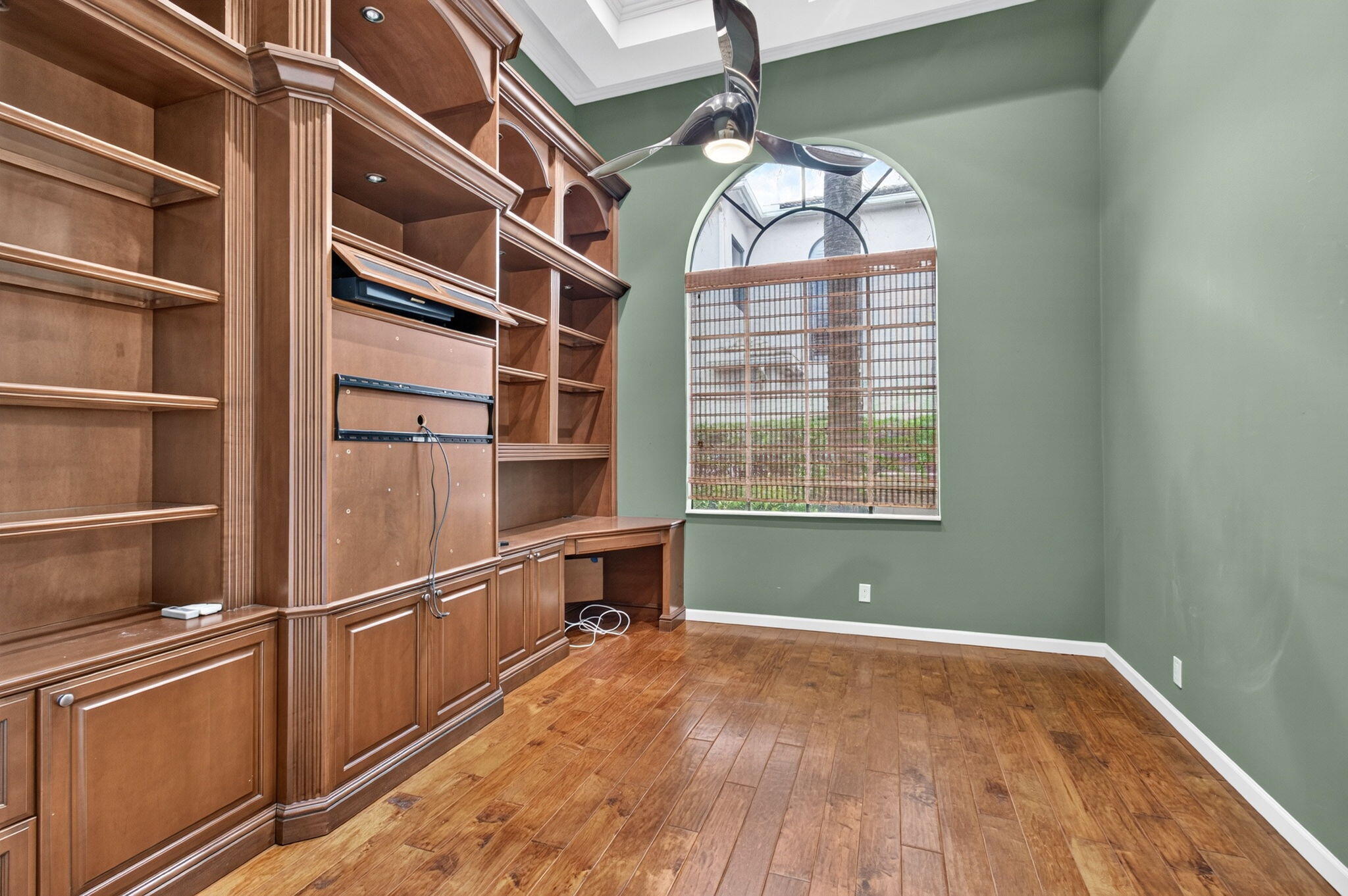 17835 LAKE AZURE Way