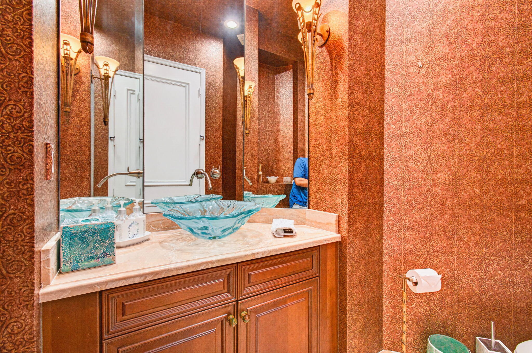 17835 LAKE AZURE Way