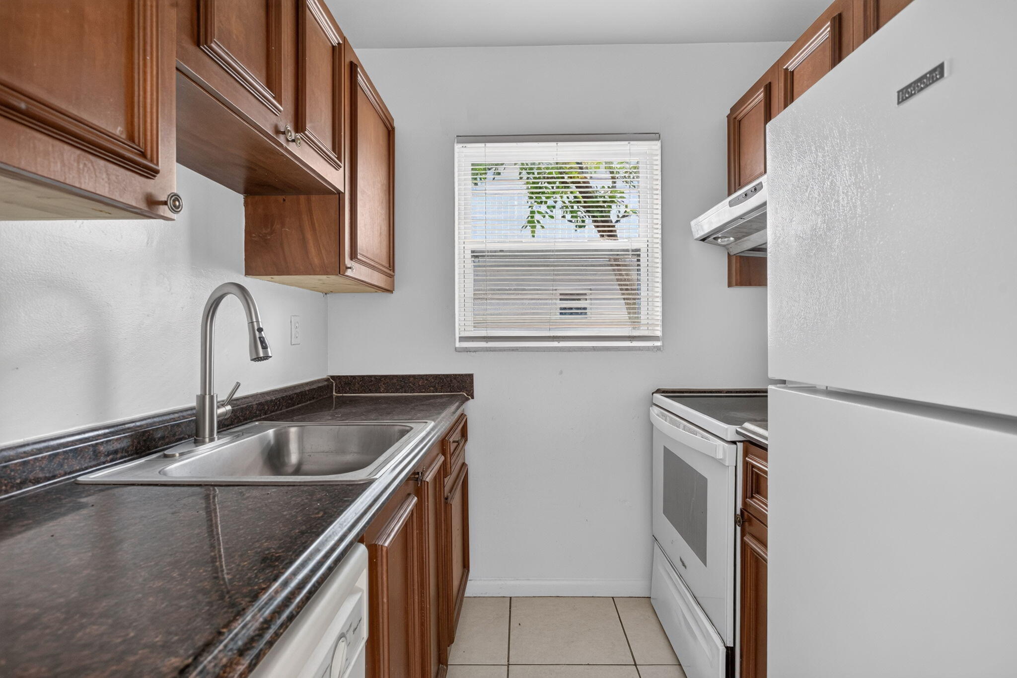 2160 NE 42nd Court 1