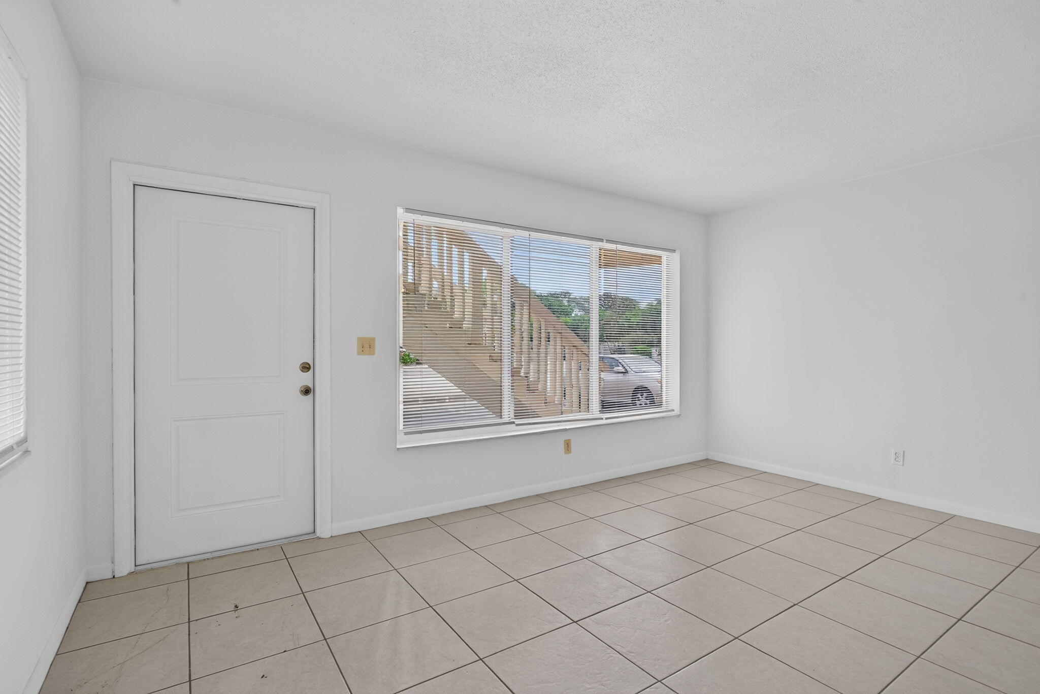 2160 NE 42nd Court 1
