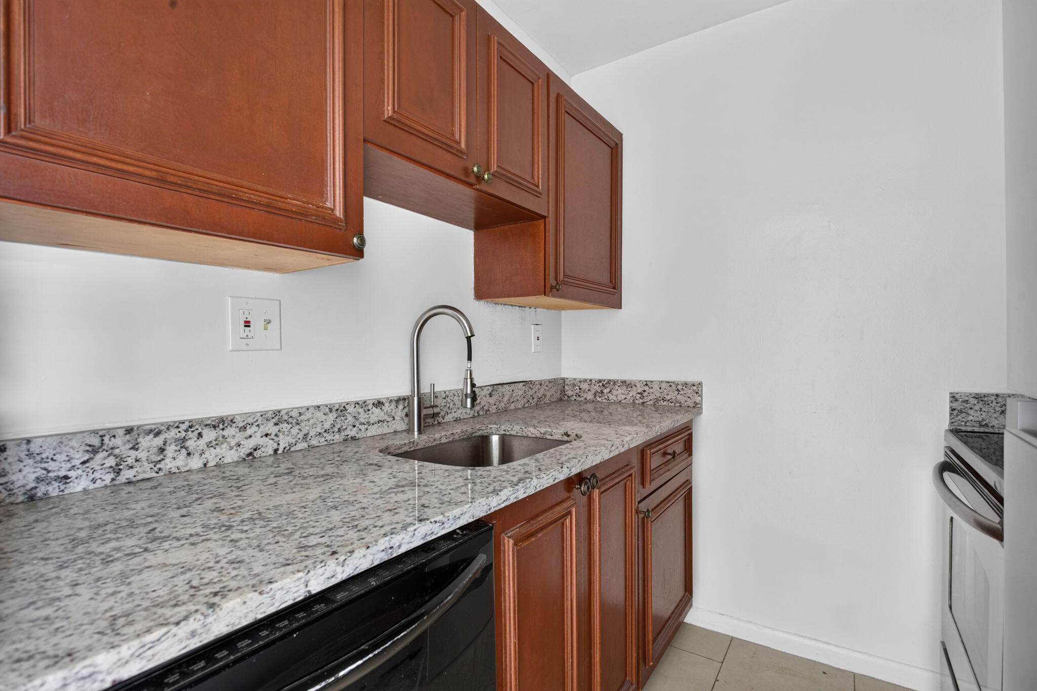 2160 NE 42nd Court 3