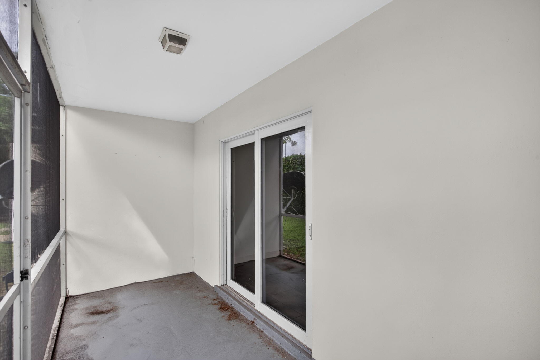 2160 NE 42nd Court 3