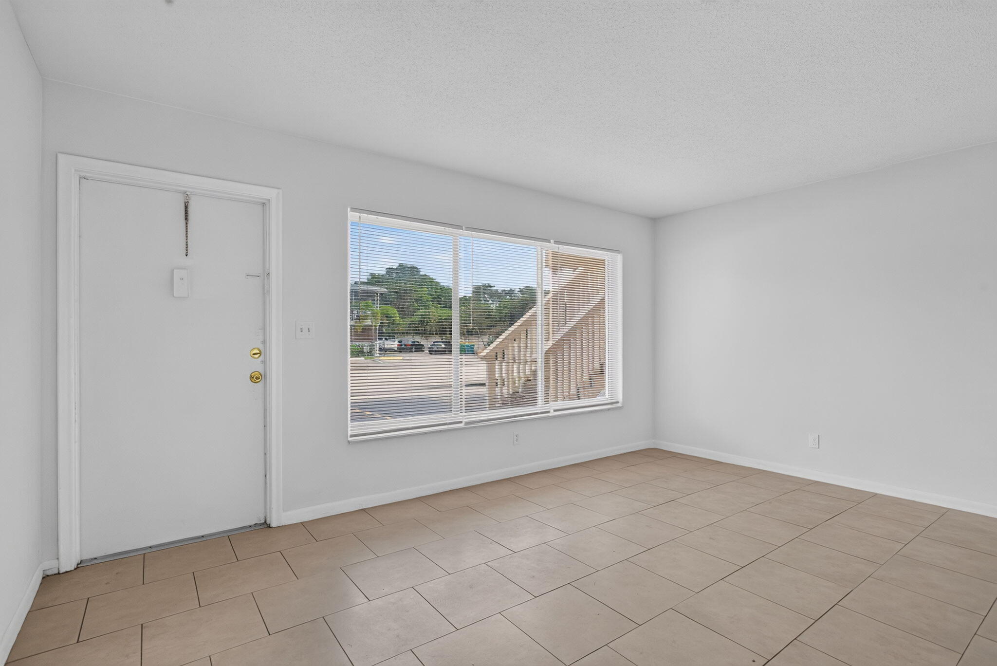 2160 NE 42nd Court 3