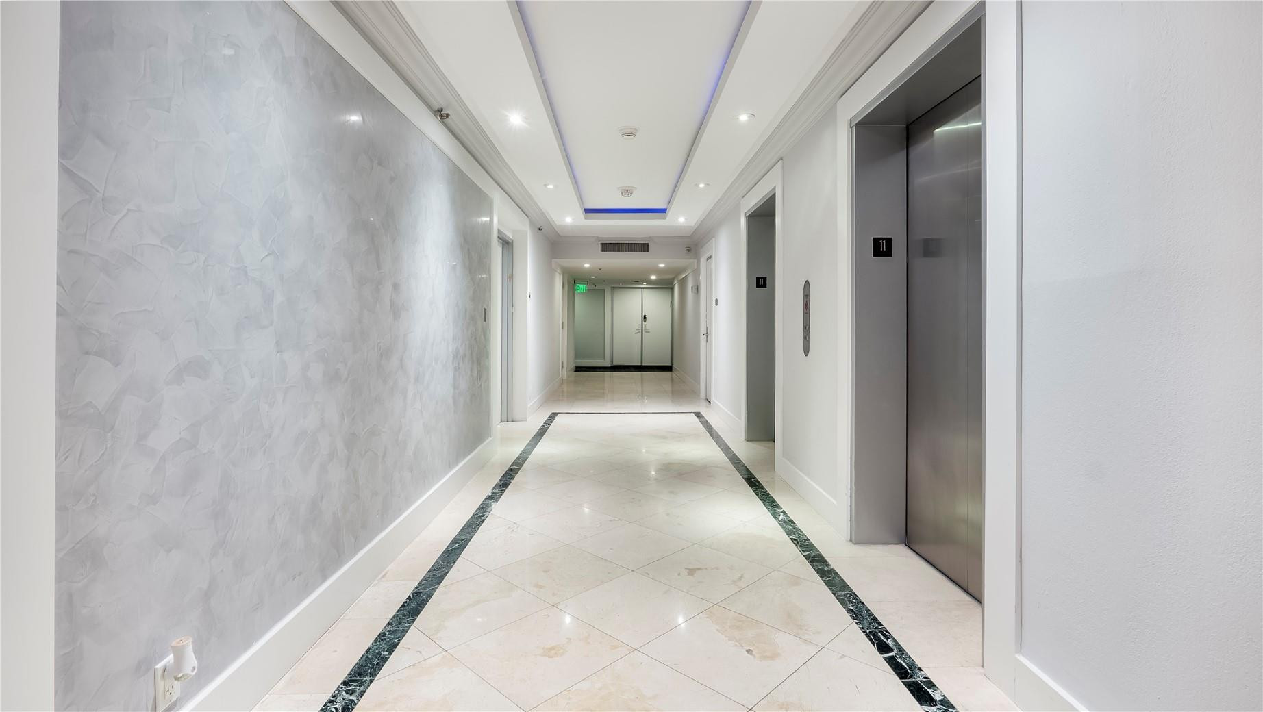 8877 Collins Avenue 1107