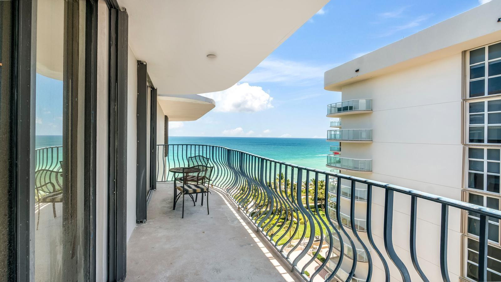 8877 Collins Avenue 1107