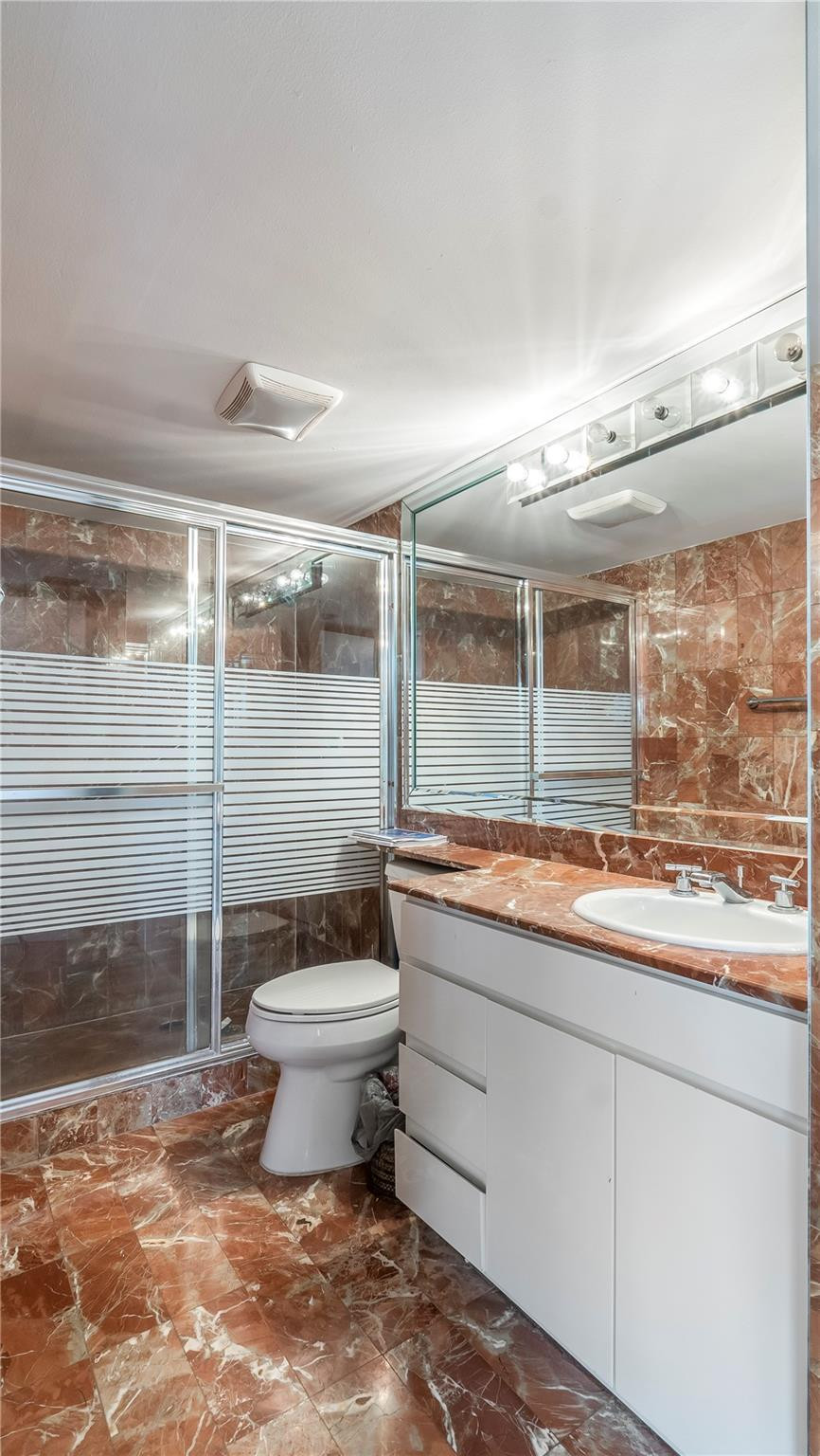8877 Collins Avenue 1107