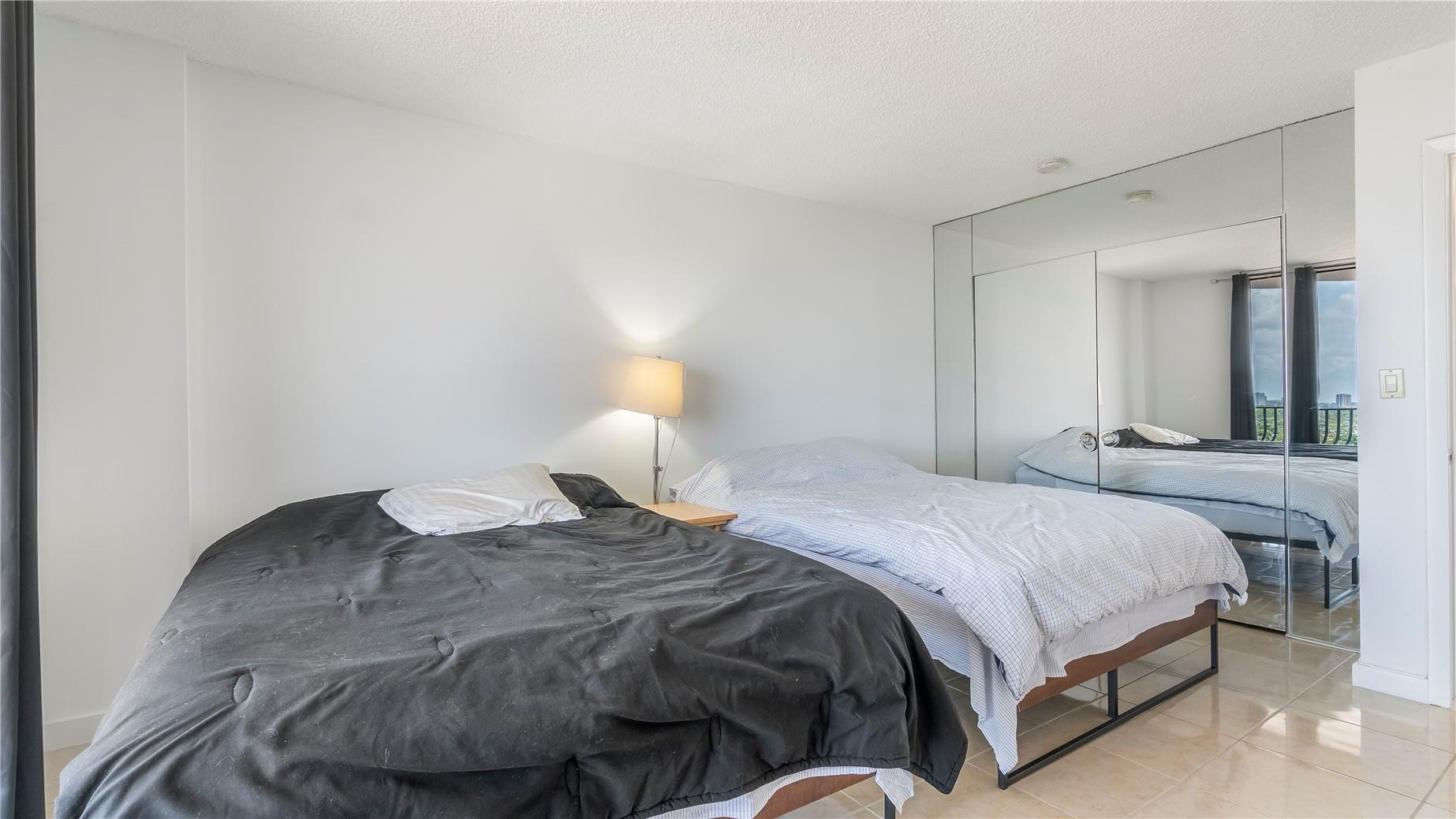 8877 Collins Avenue 1107